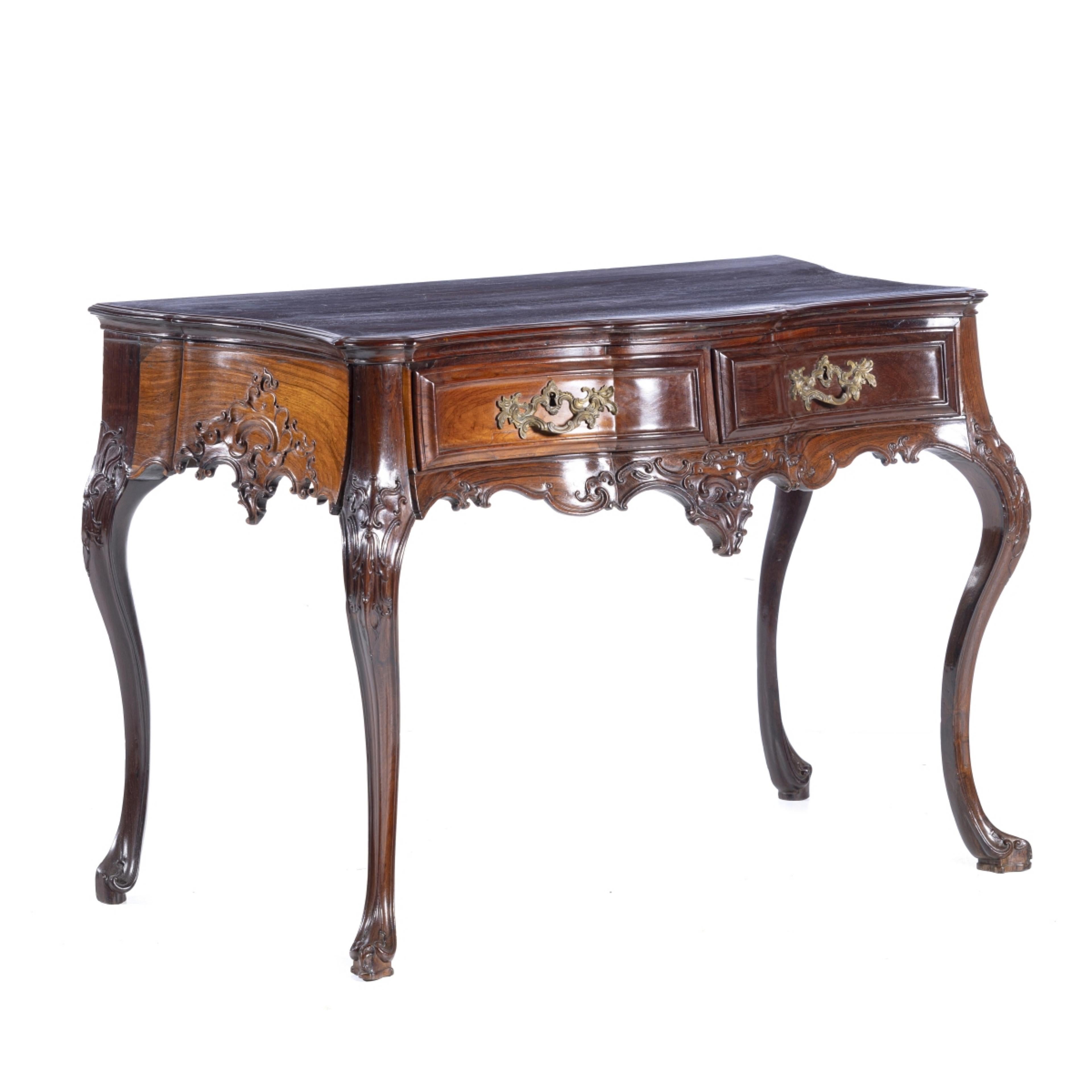 Fait main Importante table à dossier portugaise D. A. 18e siècle en bois de rose en vente