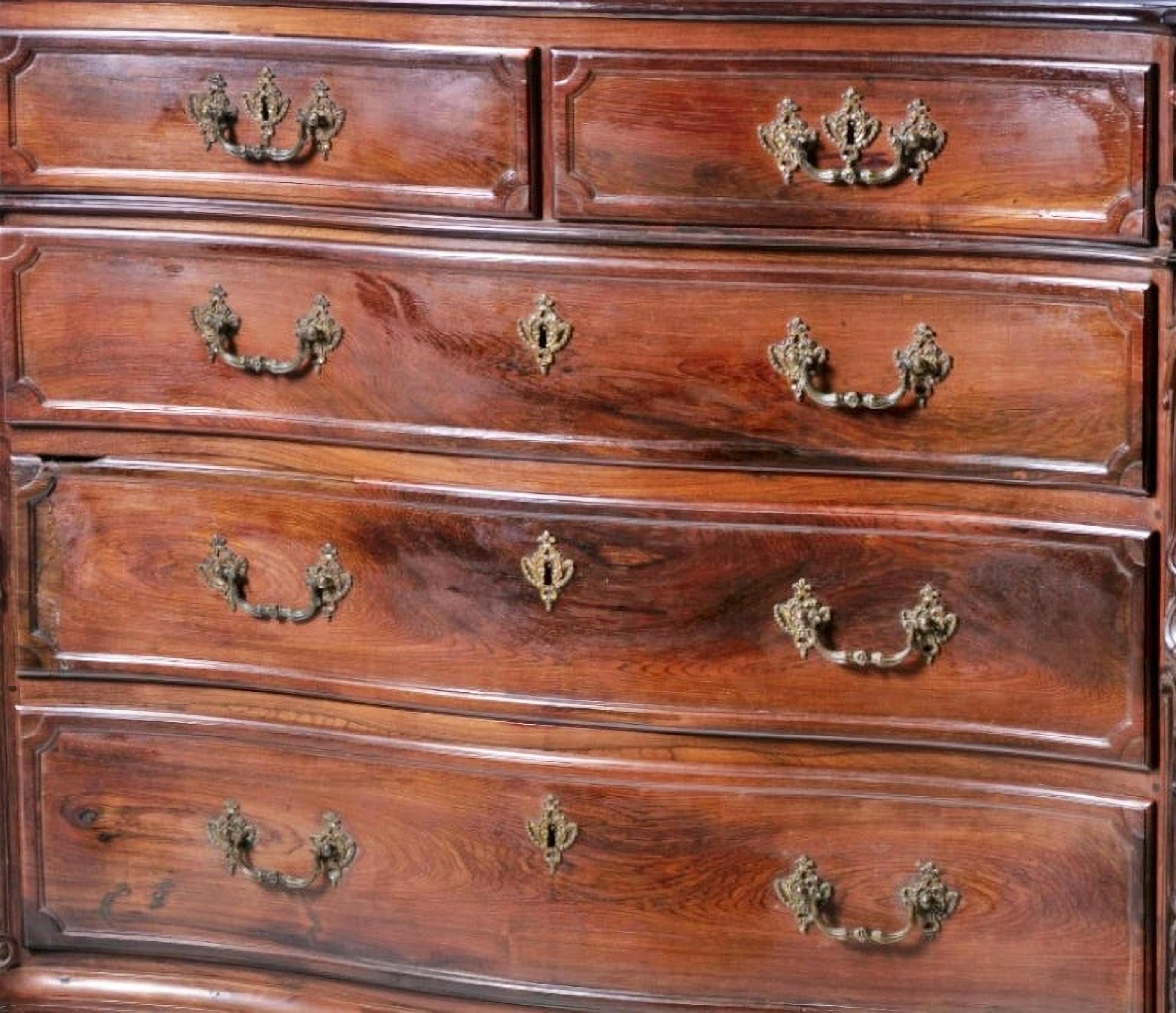 Baroque Important Portuguese Commode 18th Century in Carved Brazilian Rosewood VIDEO For Sale