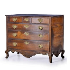 Important Portuguese Commode 18th Century in Rosewood