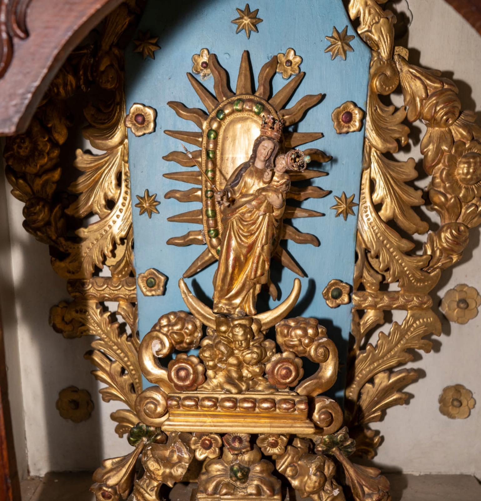 Hand-Crafted Important Portuguese Oratory from the 17th Century For Sale