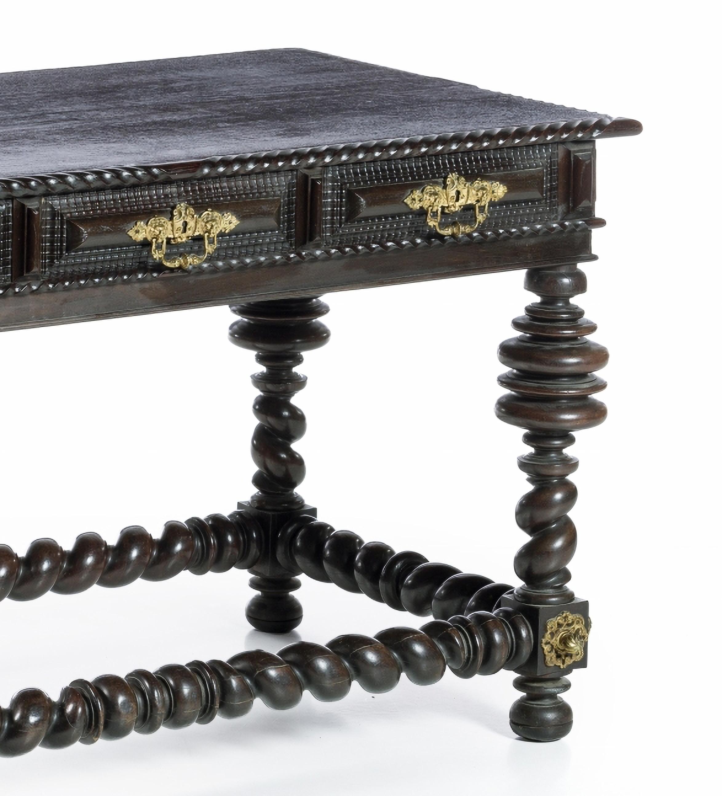 Renaissance Importante table portugaise du 17ème siècle en bois de rose en vente