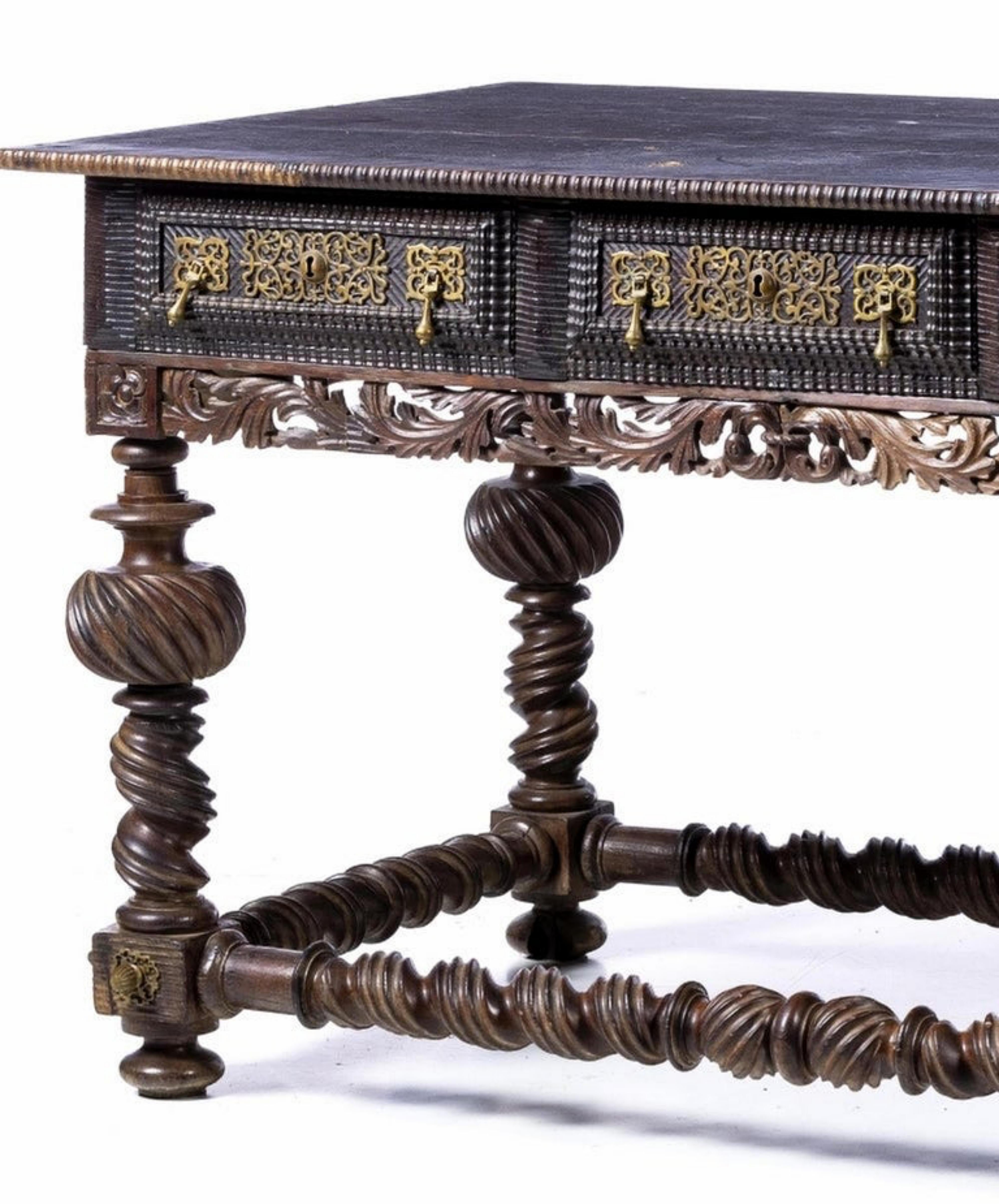 Important Portuguese Table 18th Century in Rosewood In Good Condition For Sale In Madrid, ES