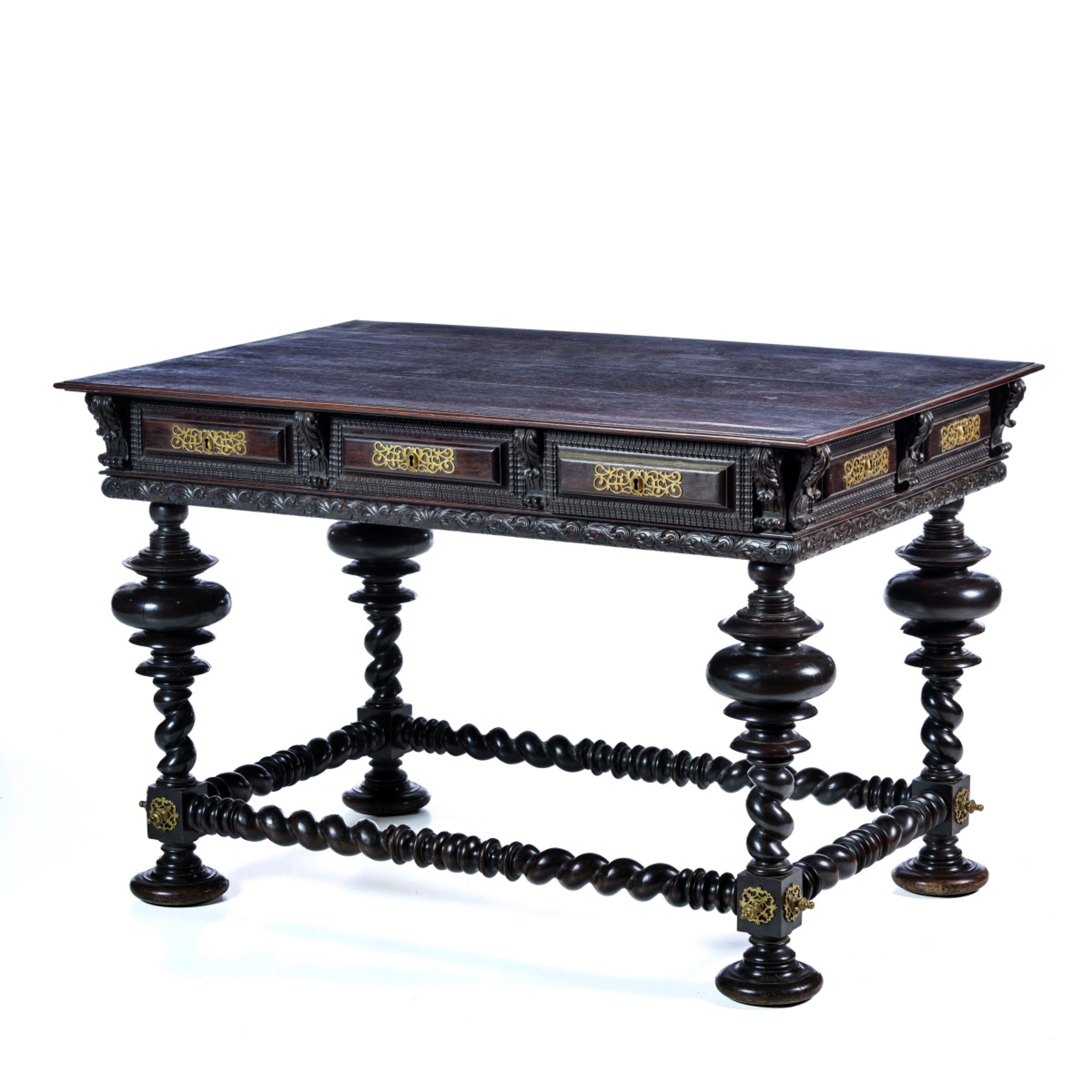 Fait main Importante table portugaise du 19ème siècle en bois de rose en vente