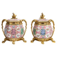 Importante Pr. Jarrones/Potpourri chinos Famille Rose Ormolu montados en linterna