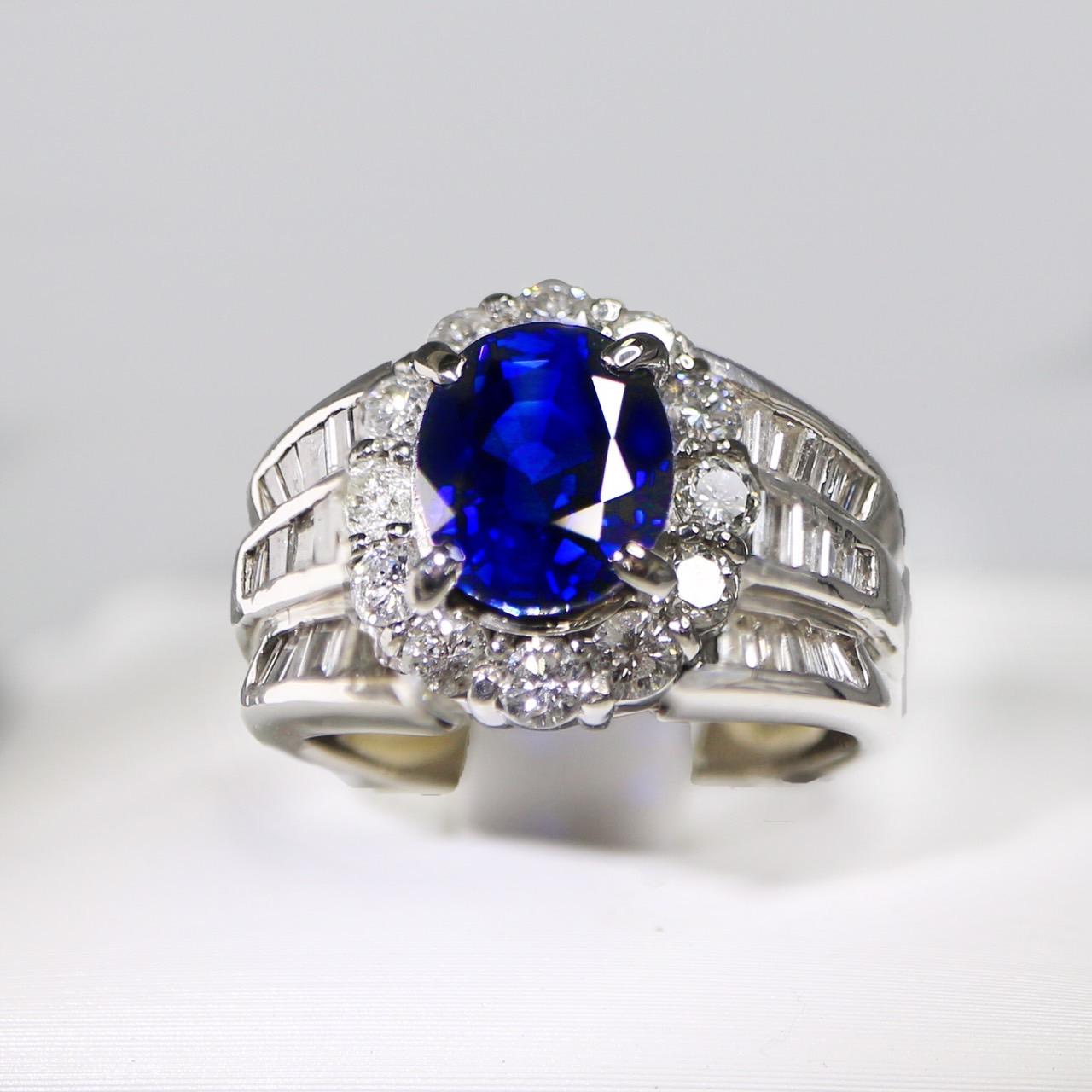 Certified PT900 3.30 ct Royal Blue Sapphire Art Deco Engagement Ring For Sale 2