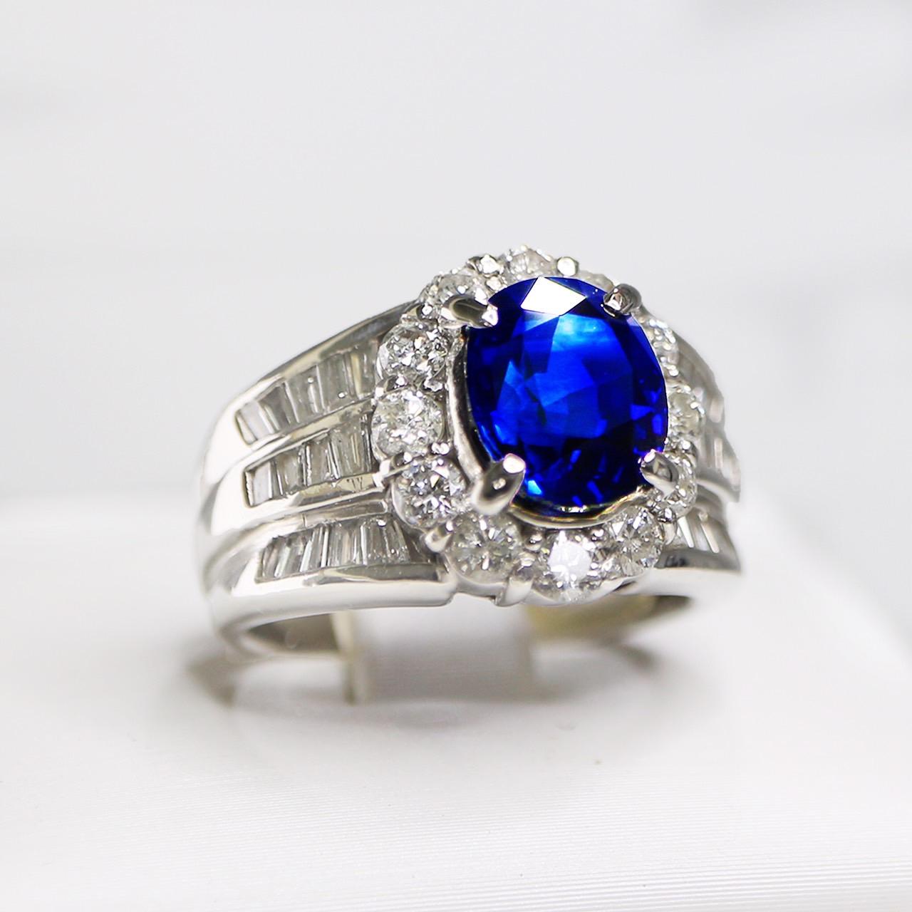 Certified PT900 3.30 ct Royal Blue Sapphire Art Deco Engagement Ring For Sale 3