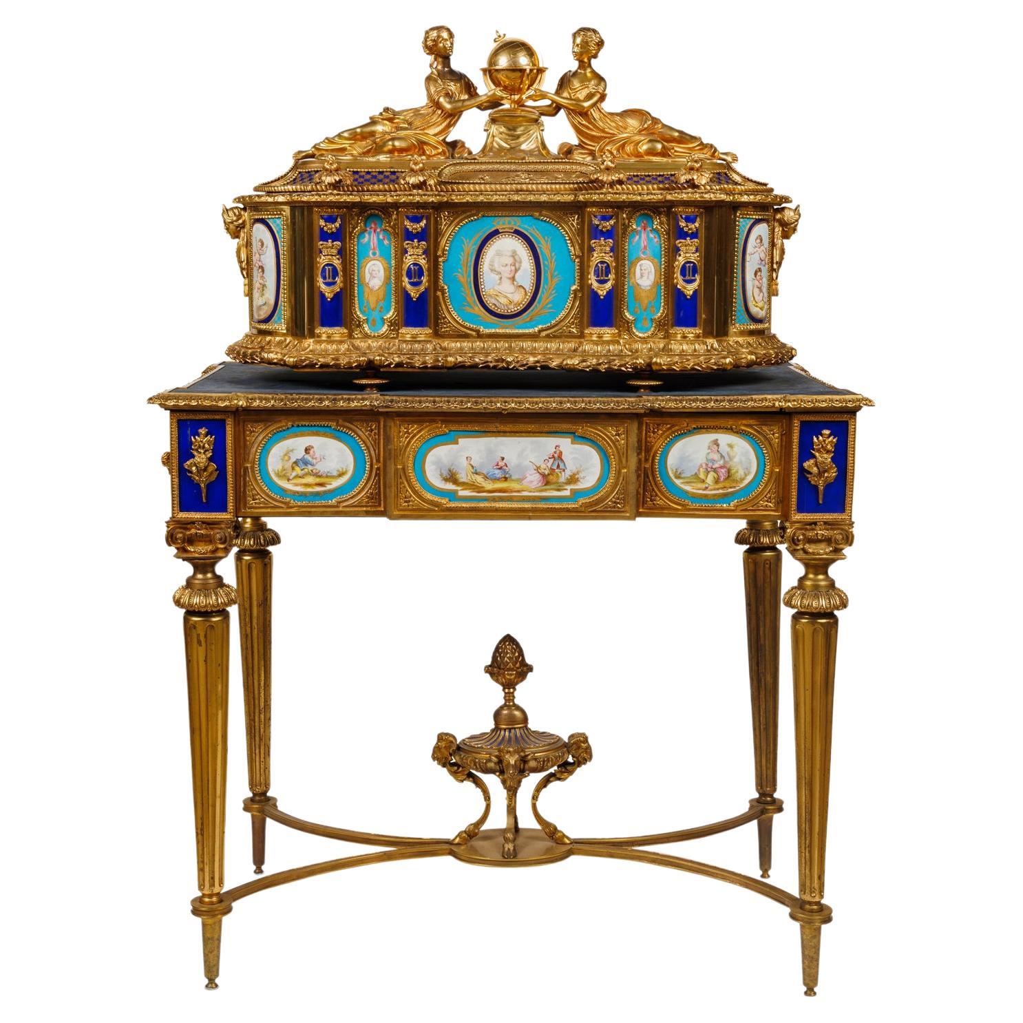Importante et rare boîte à bijoux en porcelaine de Sèvres en bronze doré sur table en bronze
