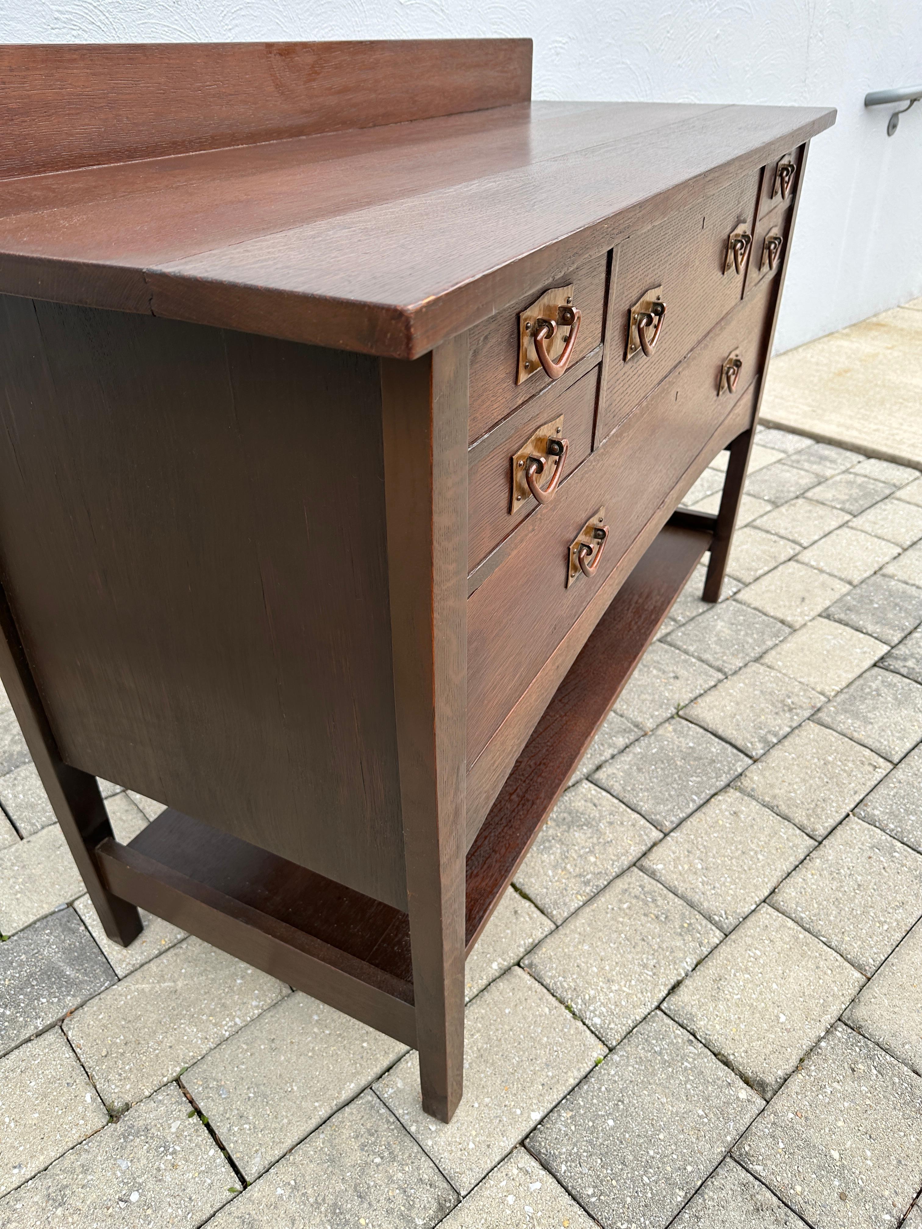 Arts and Crafts Important rare buffet Gustav Stickley (Harvey Ellis Design) modèle n° 800 W2443 en vente