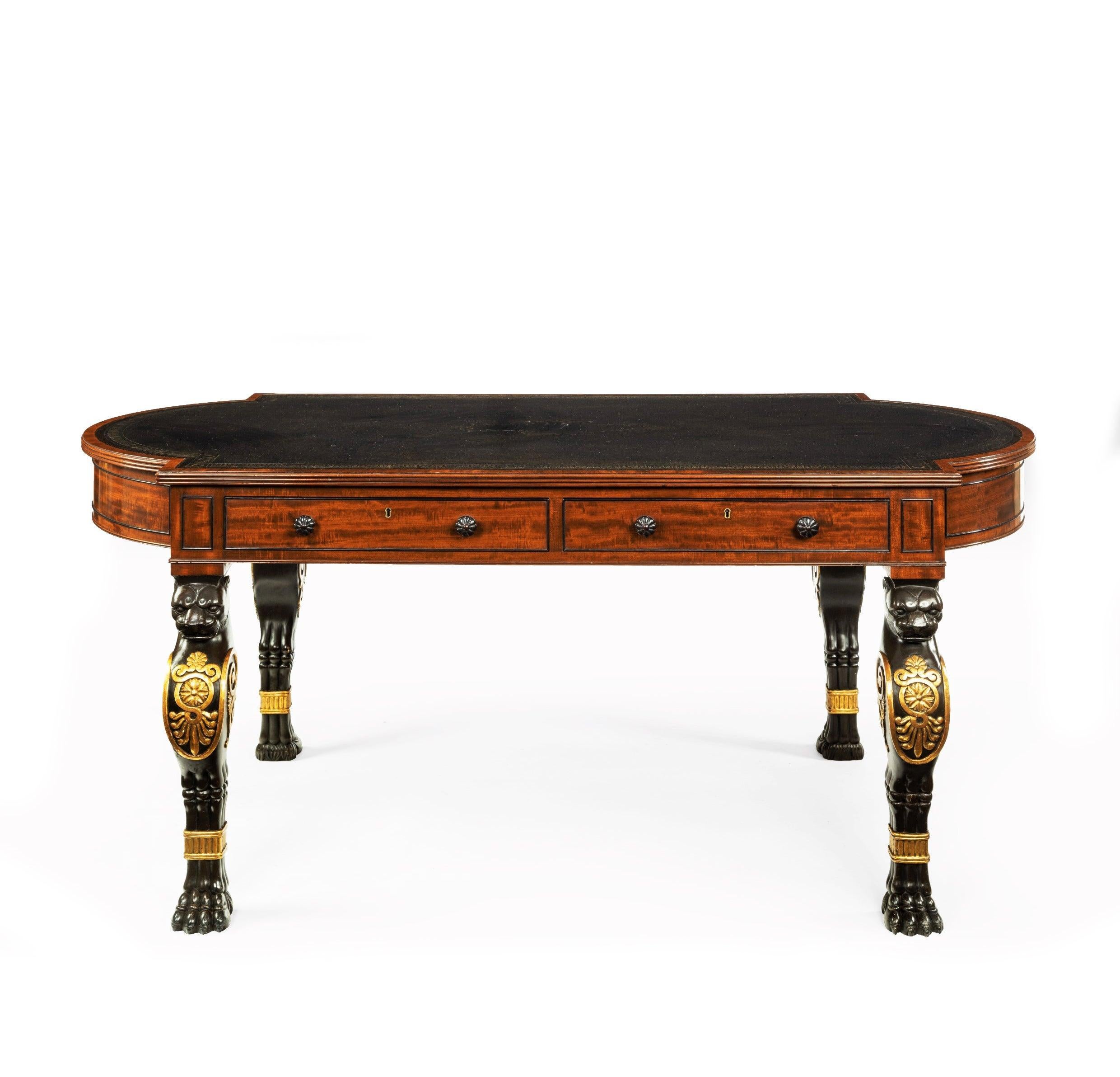Acajou Importante table à écrire Regency en acajou à la manière de George Smith en vente