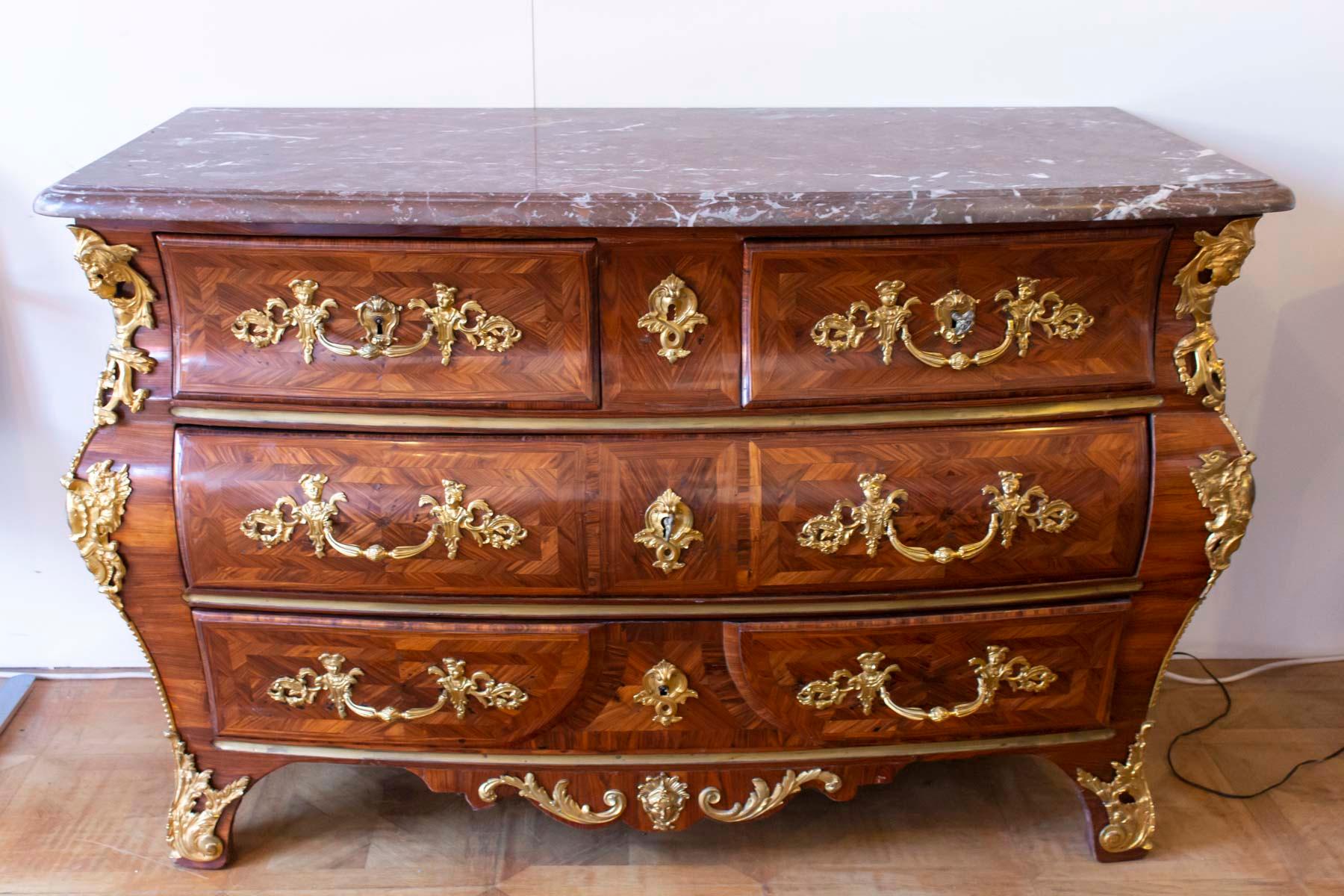 French Important Regency Period Curved Chest of Drawers, Rosewood Veneer