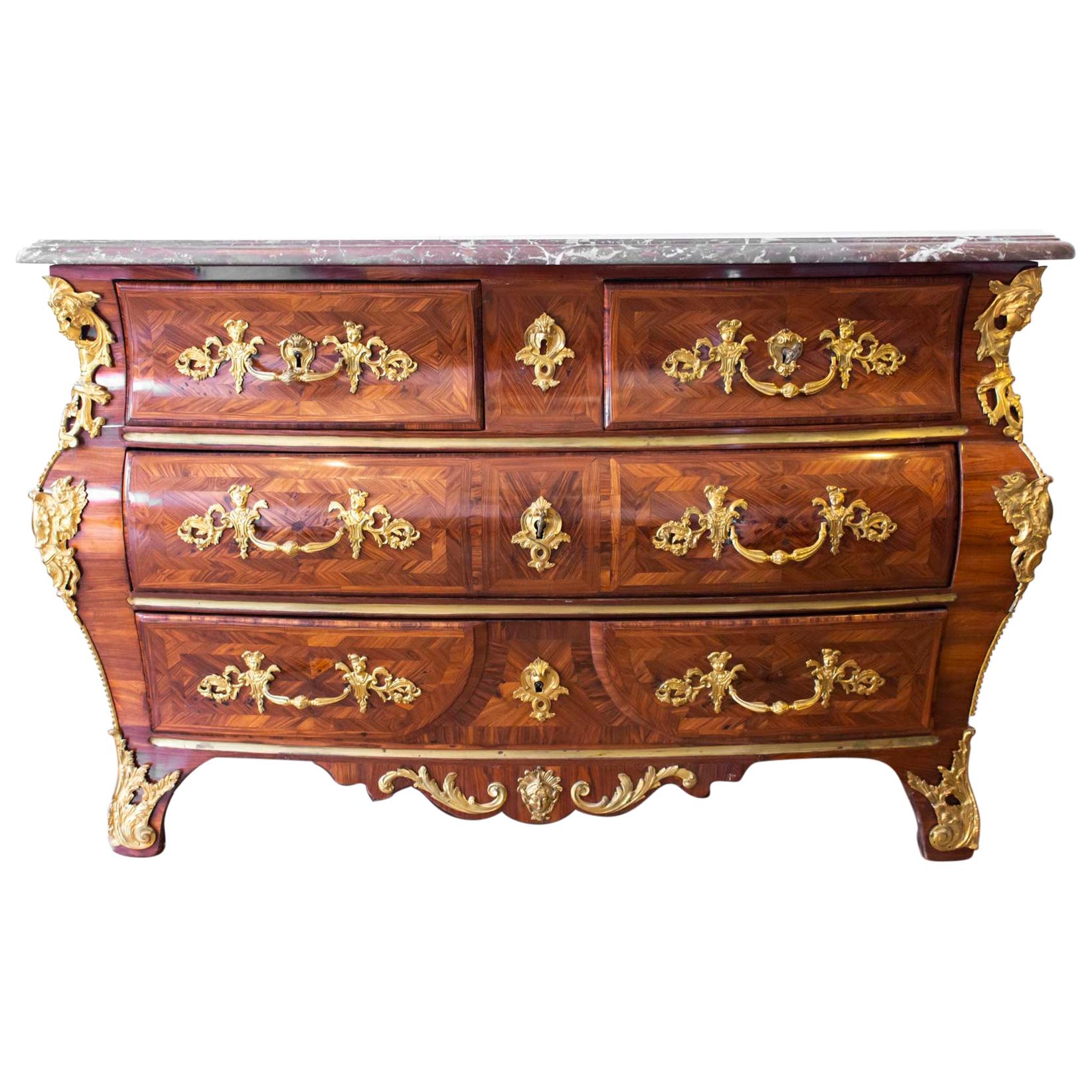 Important Regency Period Curved Chest of Drawers, Rosewood Veneer