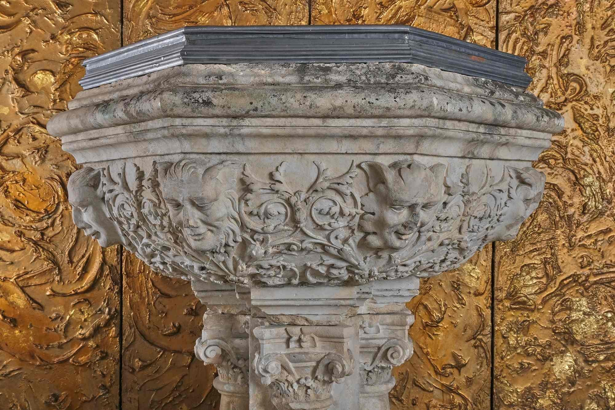 French Important Renaissance Fountain in Limestone, Burgundy, 16th Century