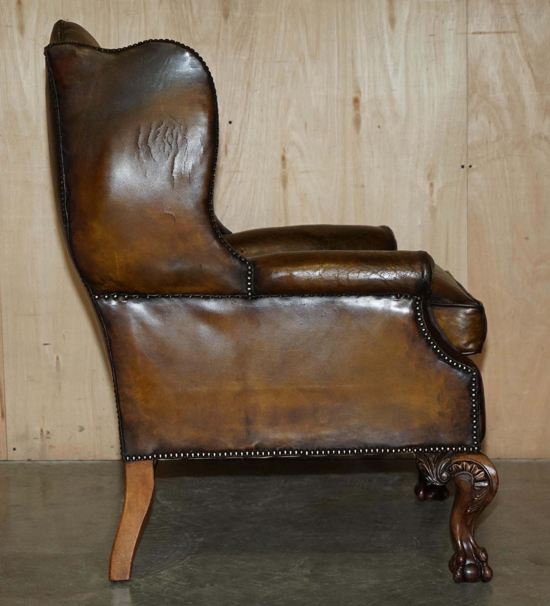 IMPORTANT RESTORED GEORGE II PERIOD CIRCA 1760 WiNGBACK BROWN LEATHER ARMCHAIR For Sale 8