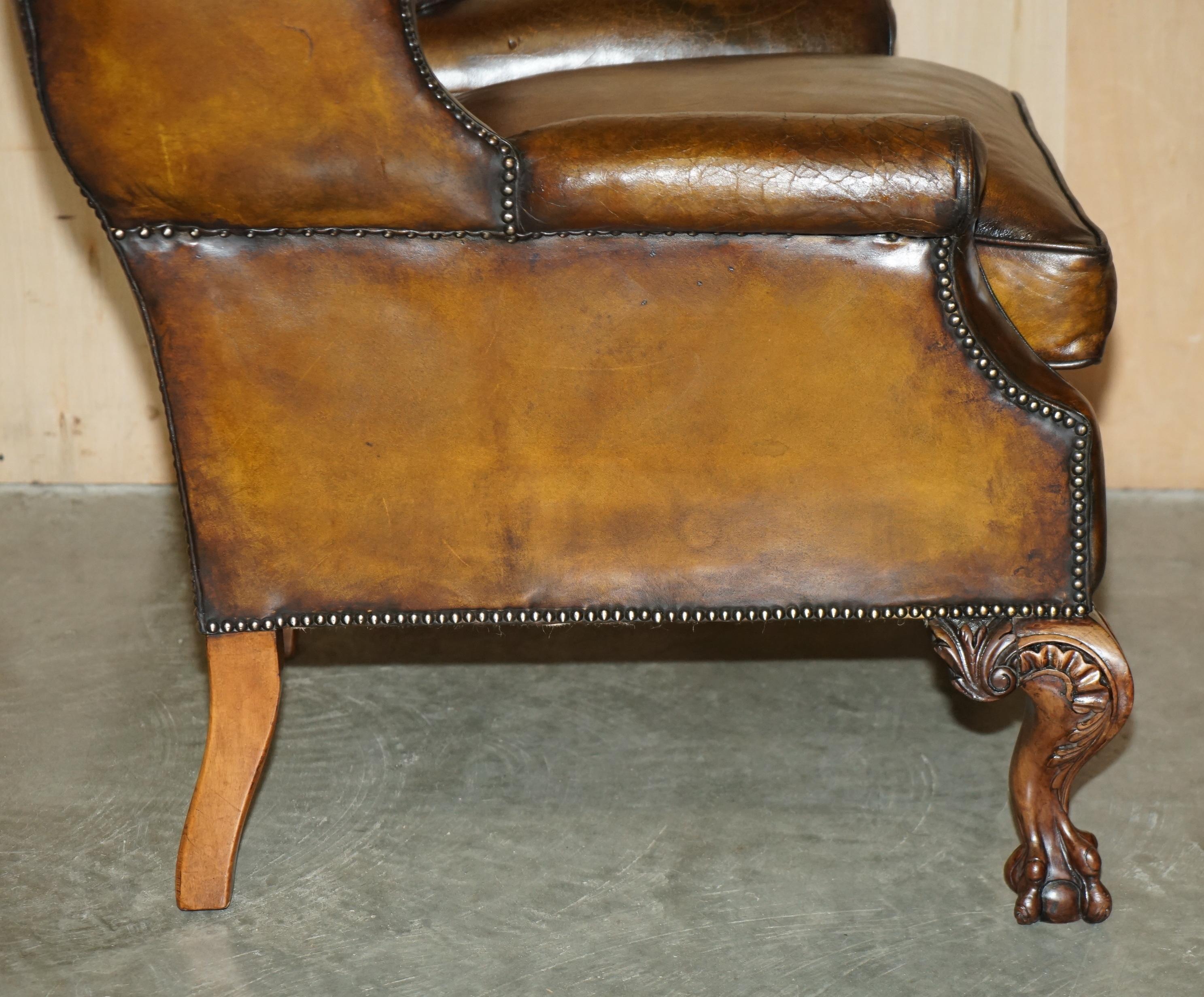 IMPORTANT RESTORED GEORGE II PERIOD CIRCA 1760 WiNGBACK BROWN LEATHER ARMCHAIR For Sale 9