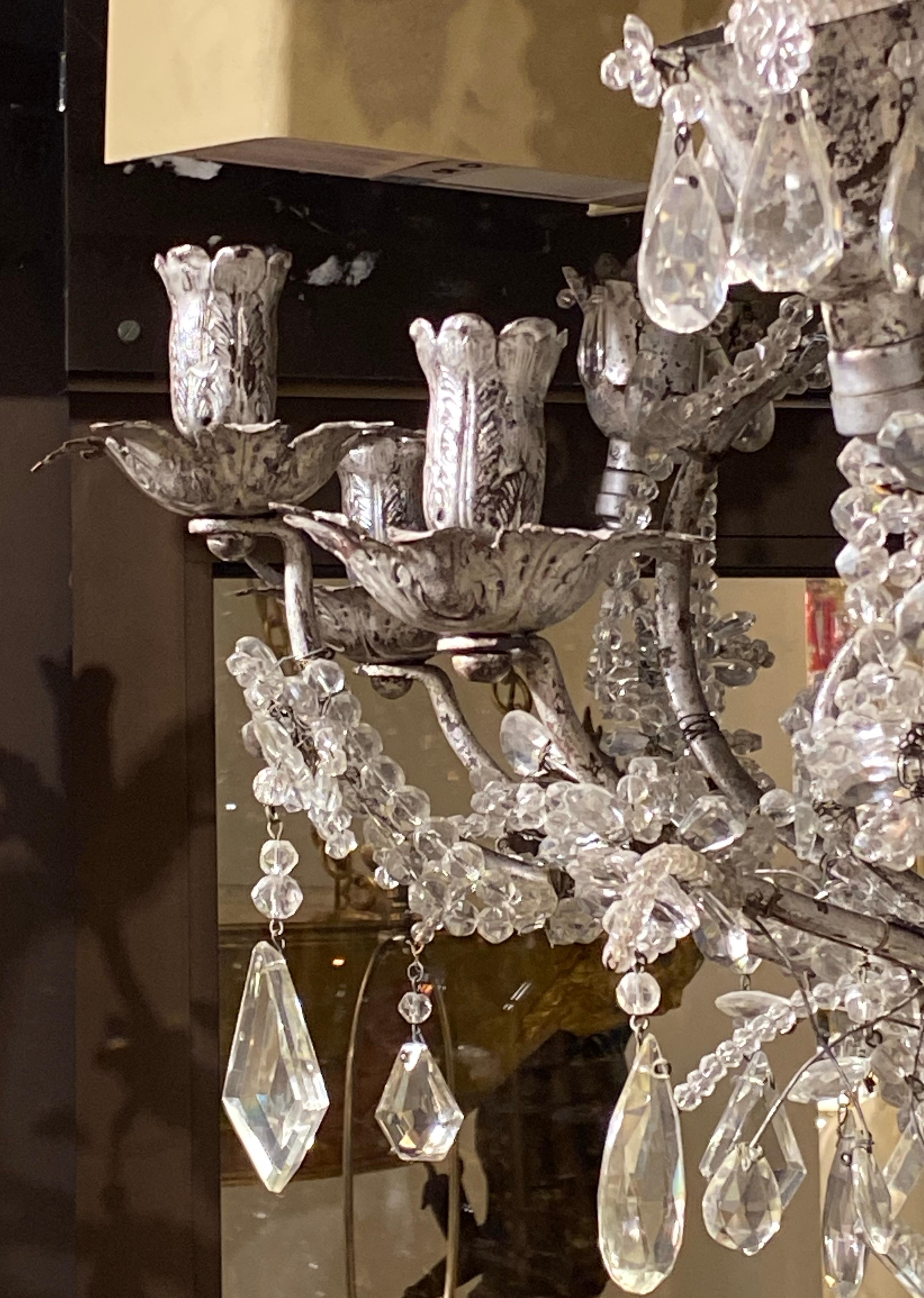 Important Rock Crystal and Silvered Metal Beaded Chandelier attributed to Baguès For Sale 2
