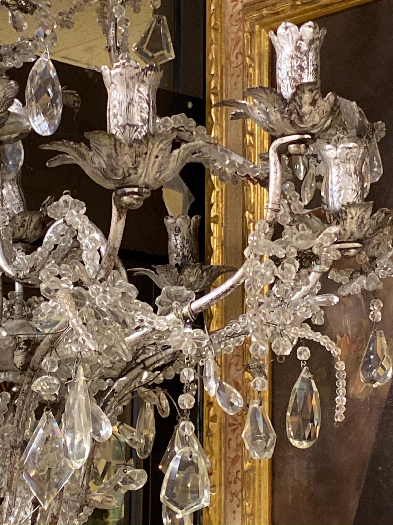 Important Rock Crystal and Silvered Metal Beaded Chandelier attributed to Baguès For Sale 3