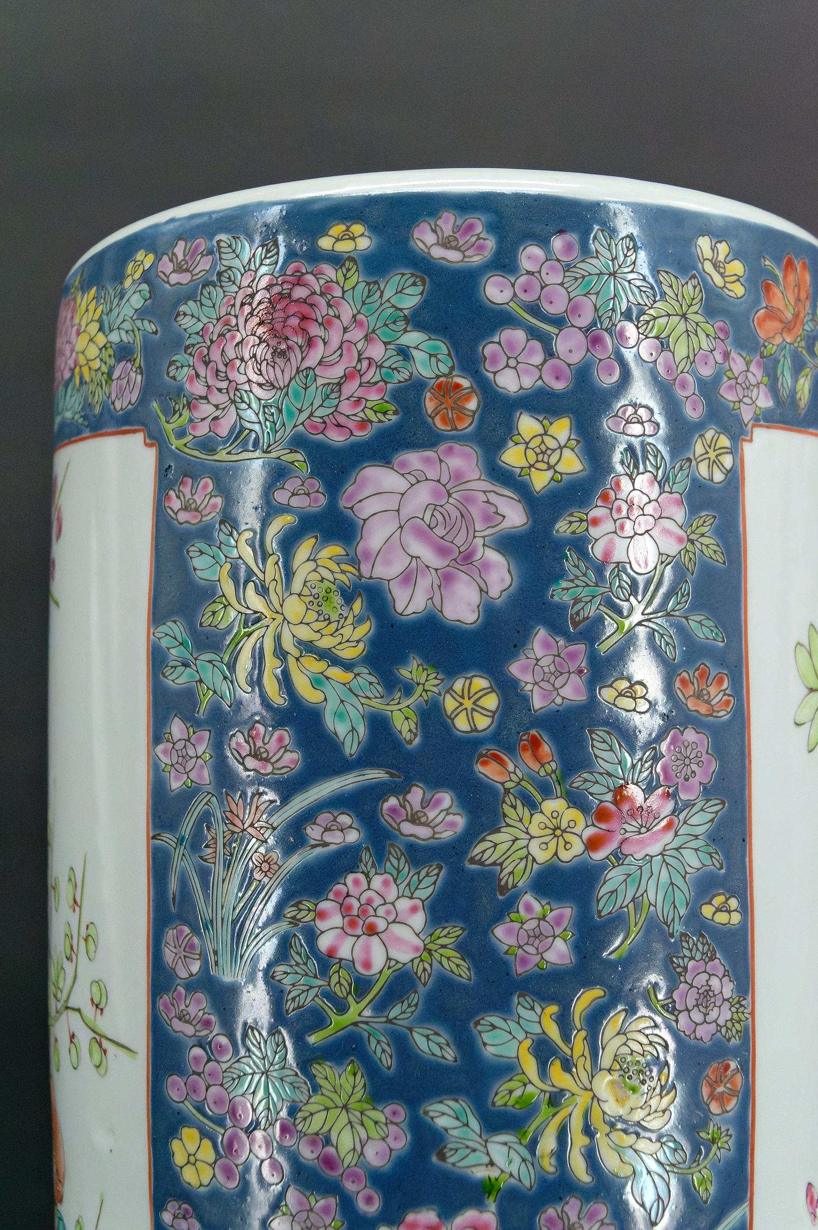 Important roller vase, umbrella/cane holder, China, Quing, Early 20th century For Sale 12