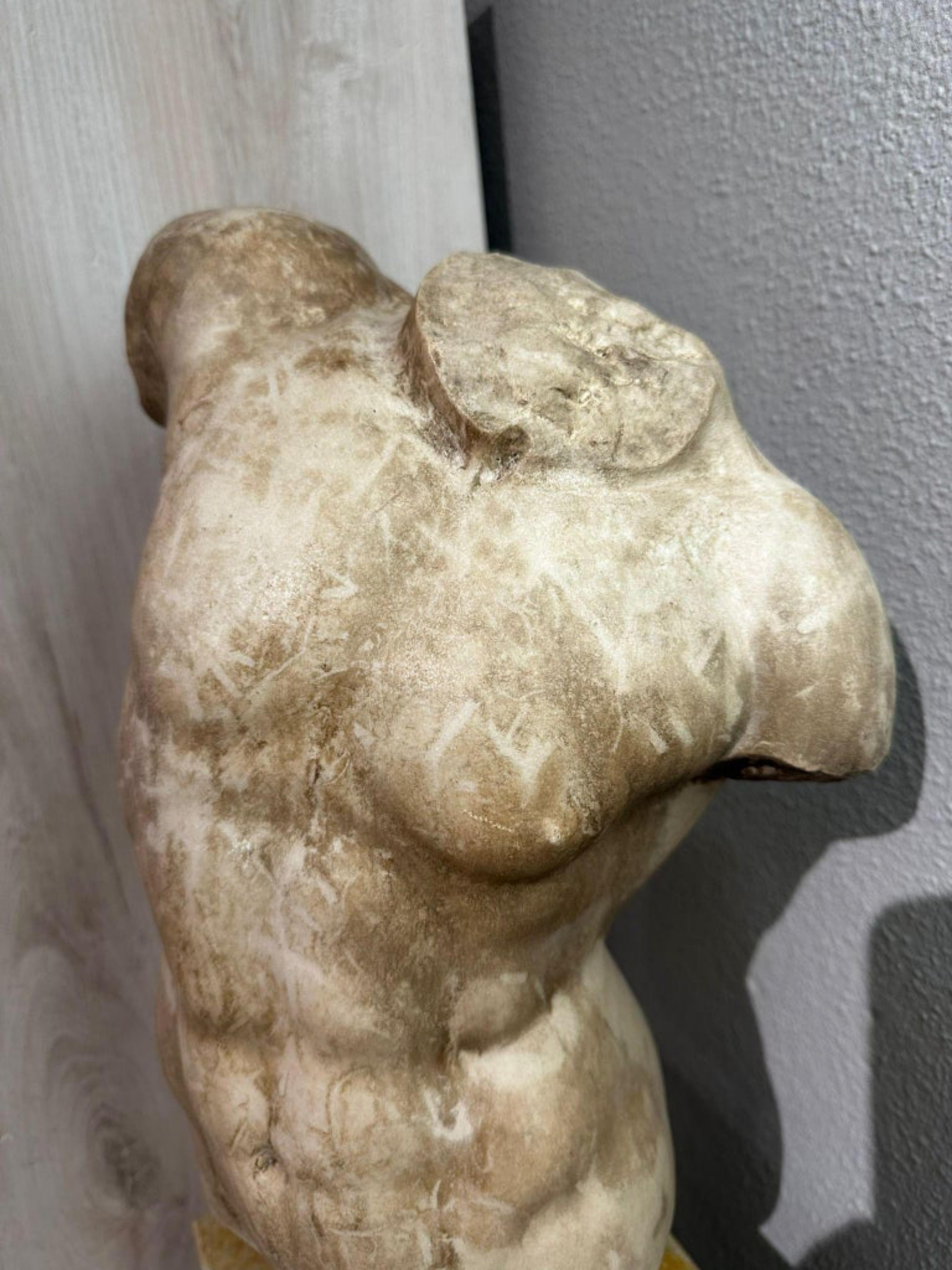 Wichtiger römischer „Torso“ aus Carrara-Marmor aus dem frühen 20. Jahrhundert  im Zustand „Gut“ im Angebot in Madrid, ES