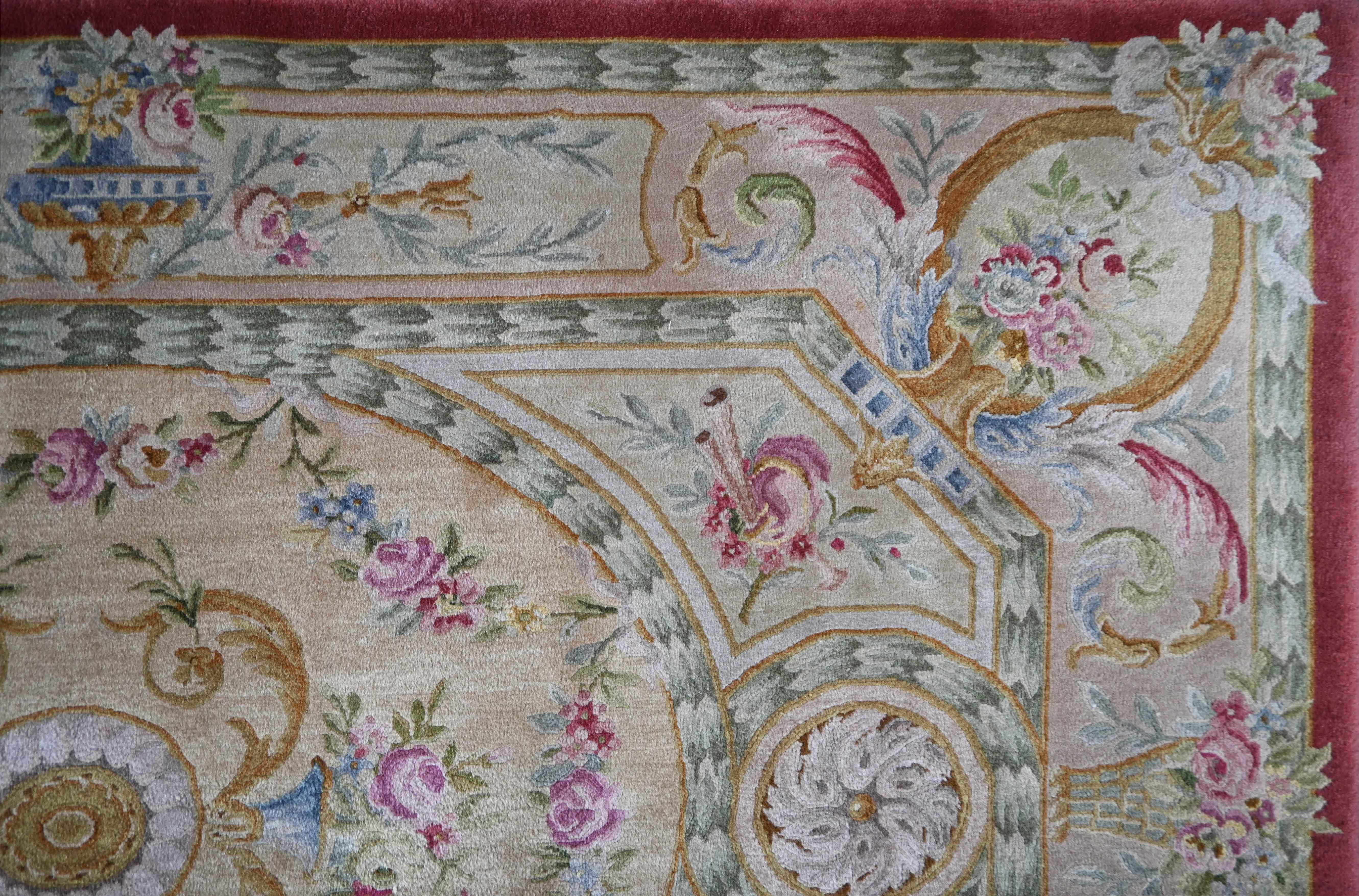 French Provincial Important Royale French Carpet from the Savonnerie factory - 2m70x1m70 - No 1557 For Sale