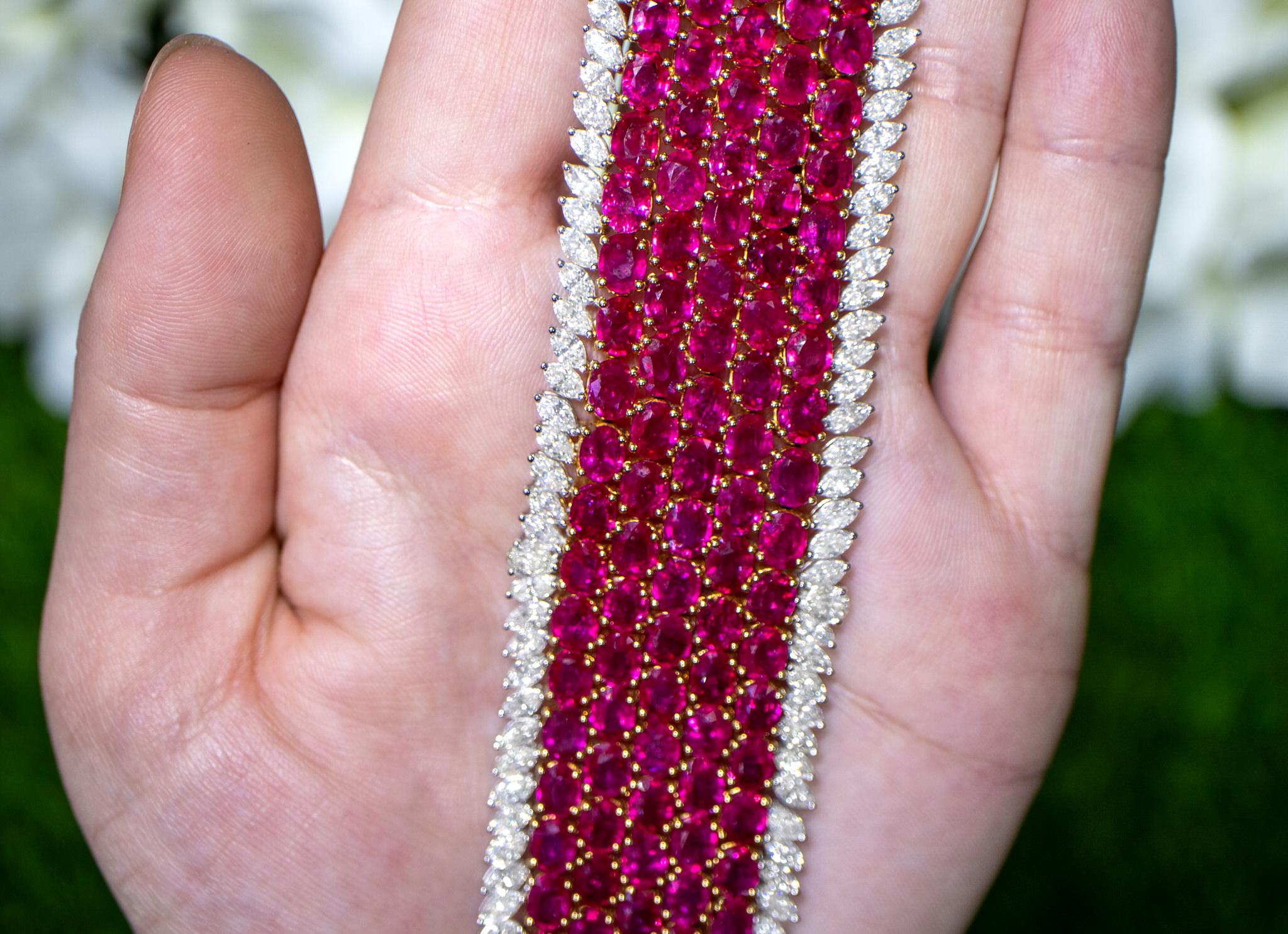 Importante bracciale di rubini con diamanti 86,2 carati in oro 18 carati in vendita 5