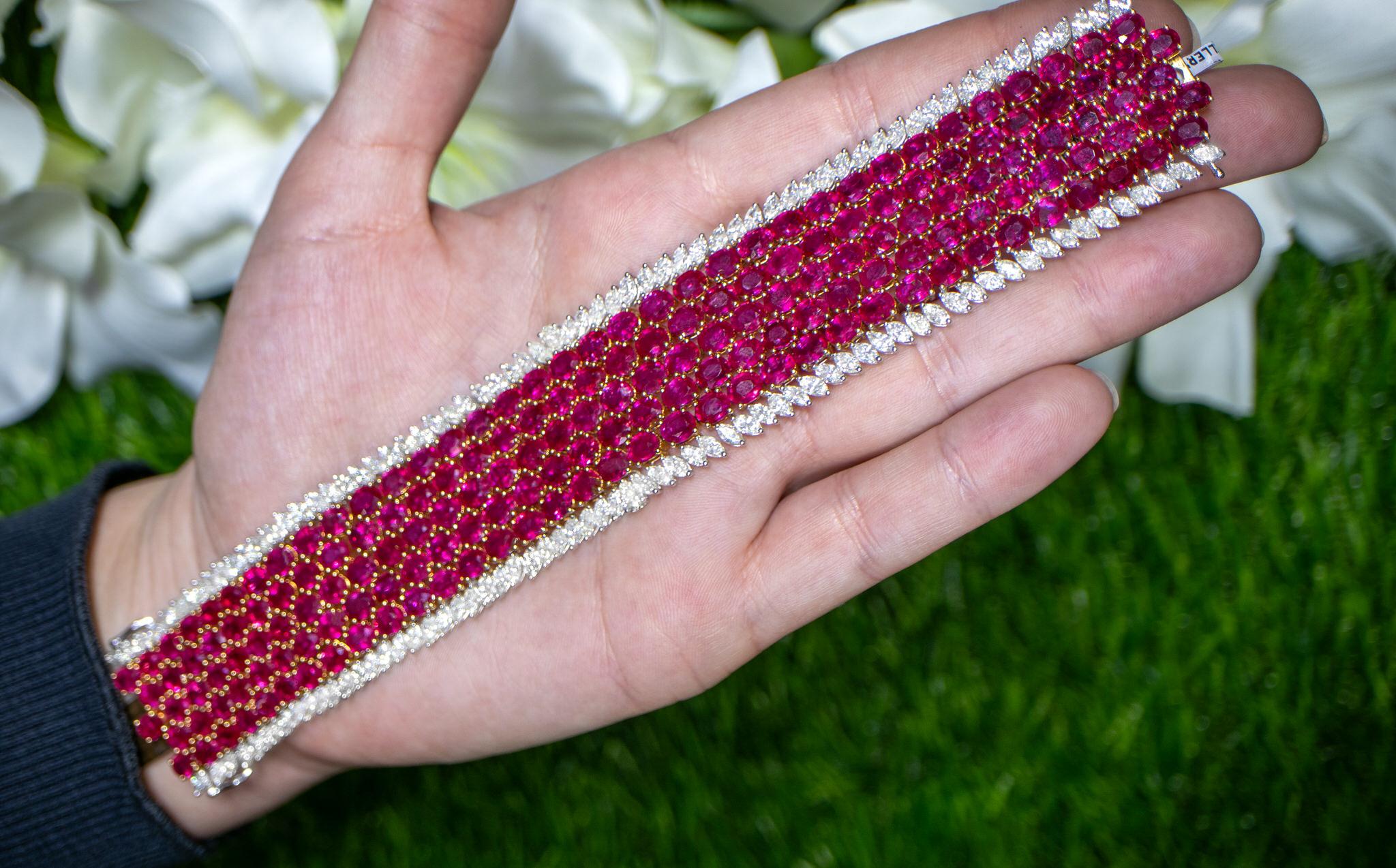 Taglio misto Importante bracciale di rubini con diamanti 86,2 carati in oro 18 carati in vendita