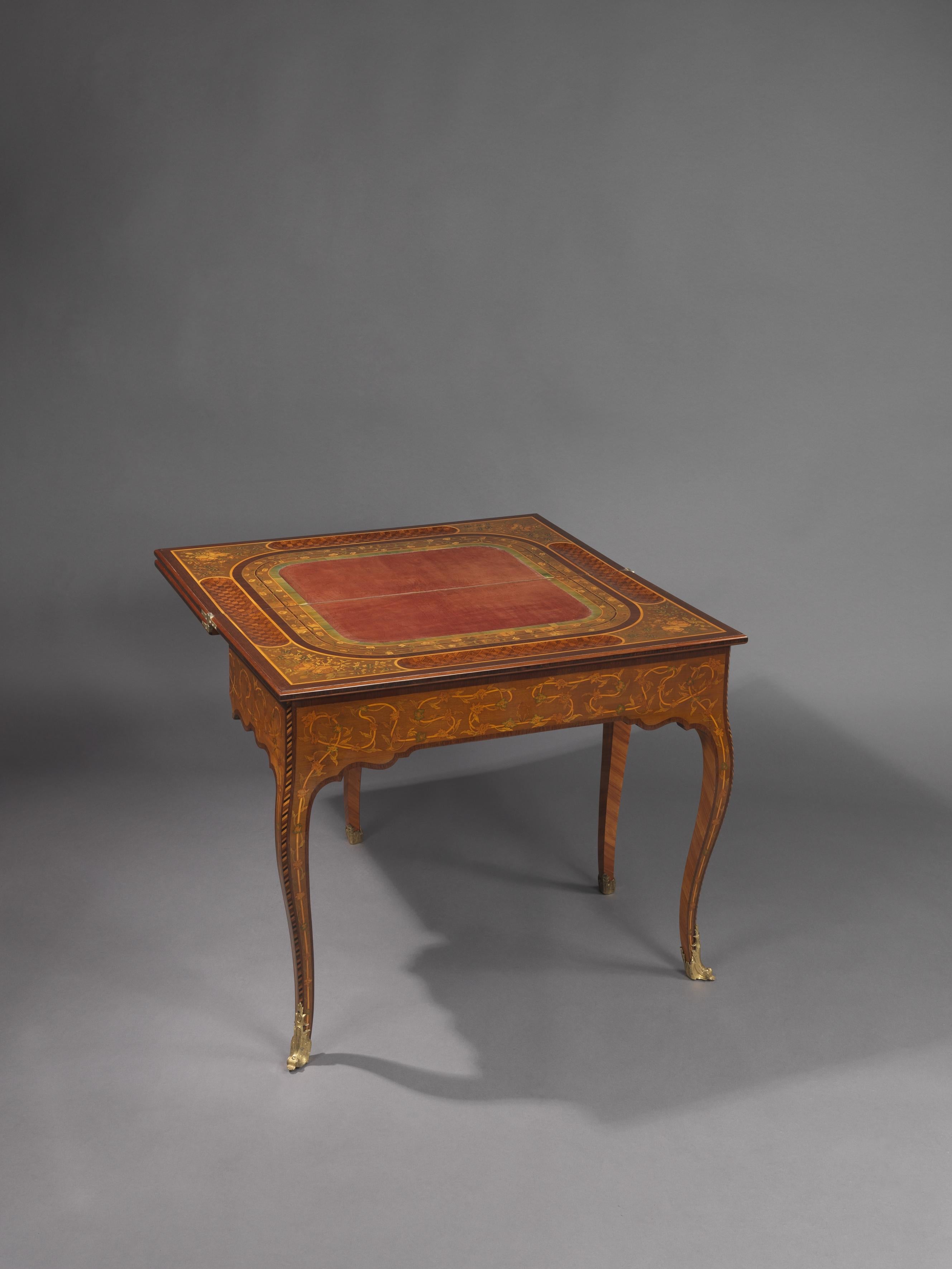 Doré Importante table de jeu à trois tours d'envergure de la période impériale russe, vers 1820 en vente