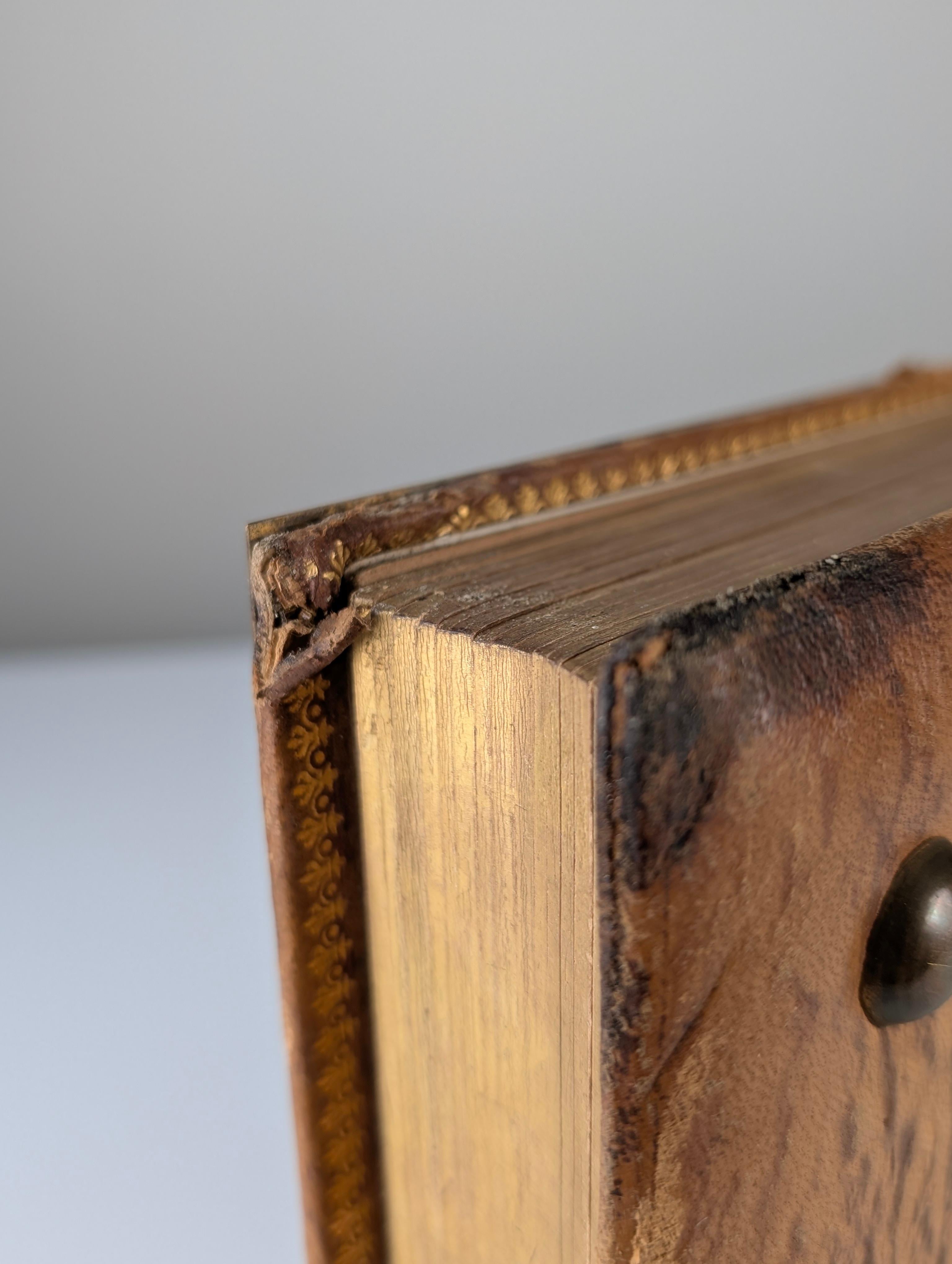 Important album photo impérial russe, bronze doré, onyx, 1907 en vente 5