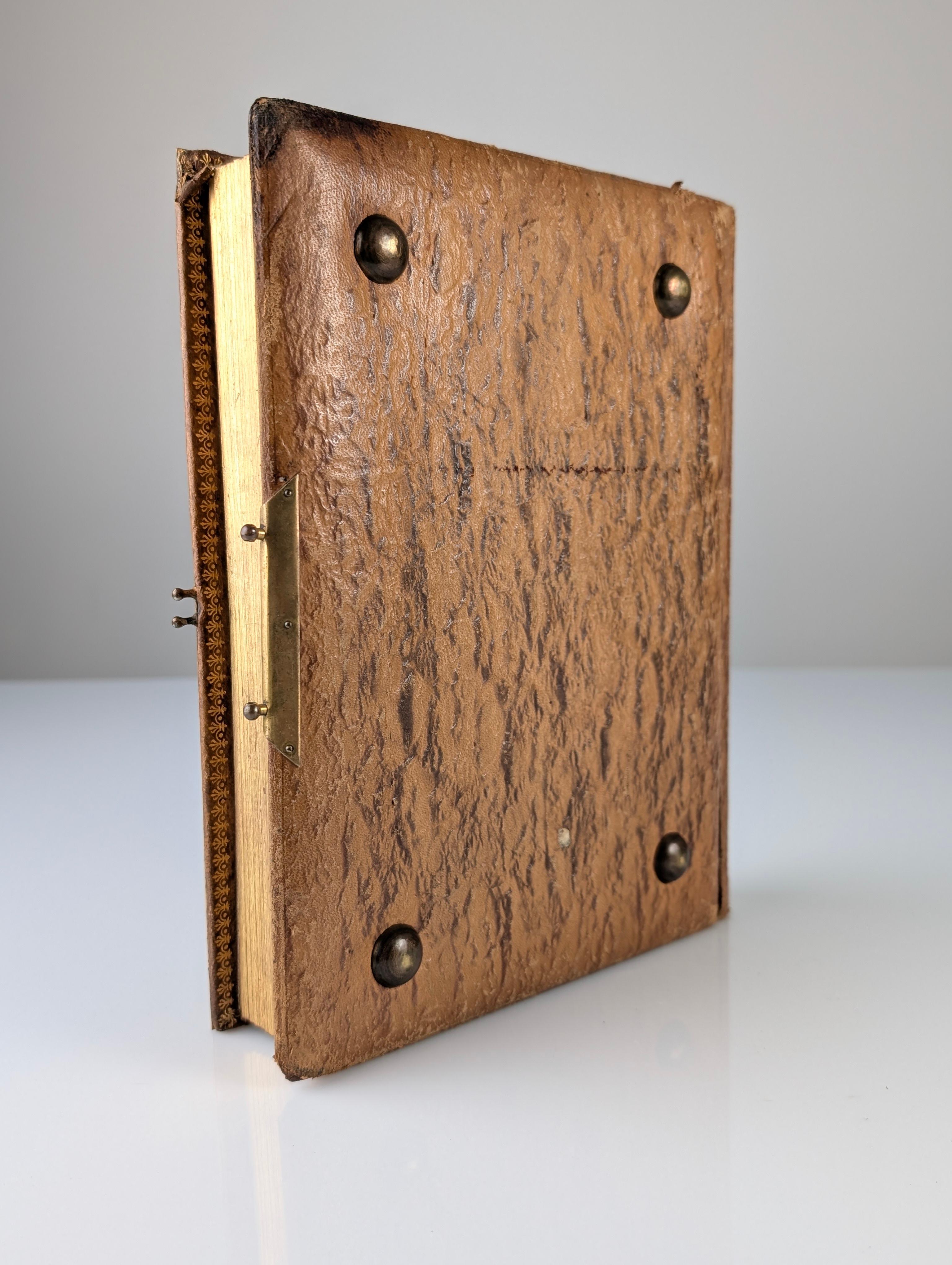 Important album photo impérial russe, bronze doré, onyx, 1907 en vente 6