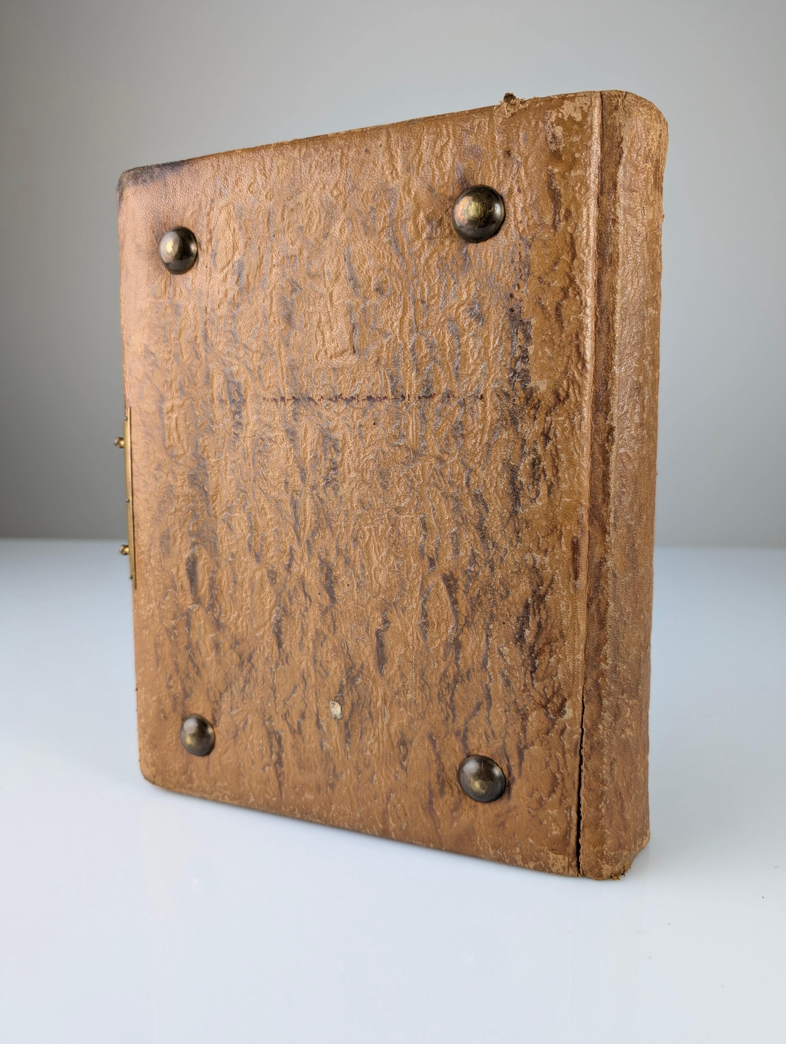 Important album photo impérial russe, bronze doré, onyx, 1907 en vente 7