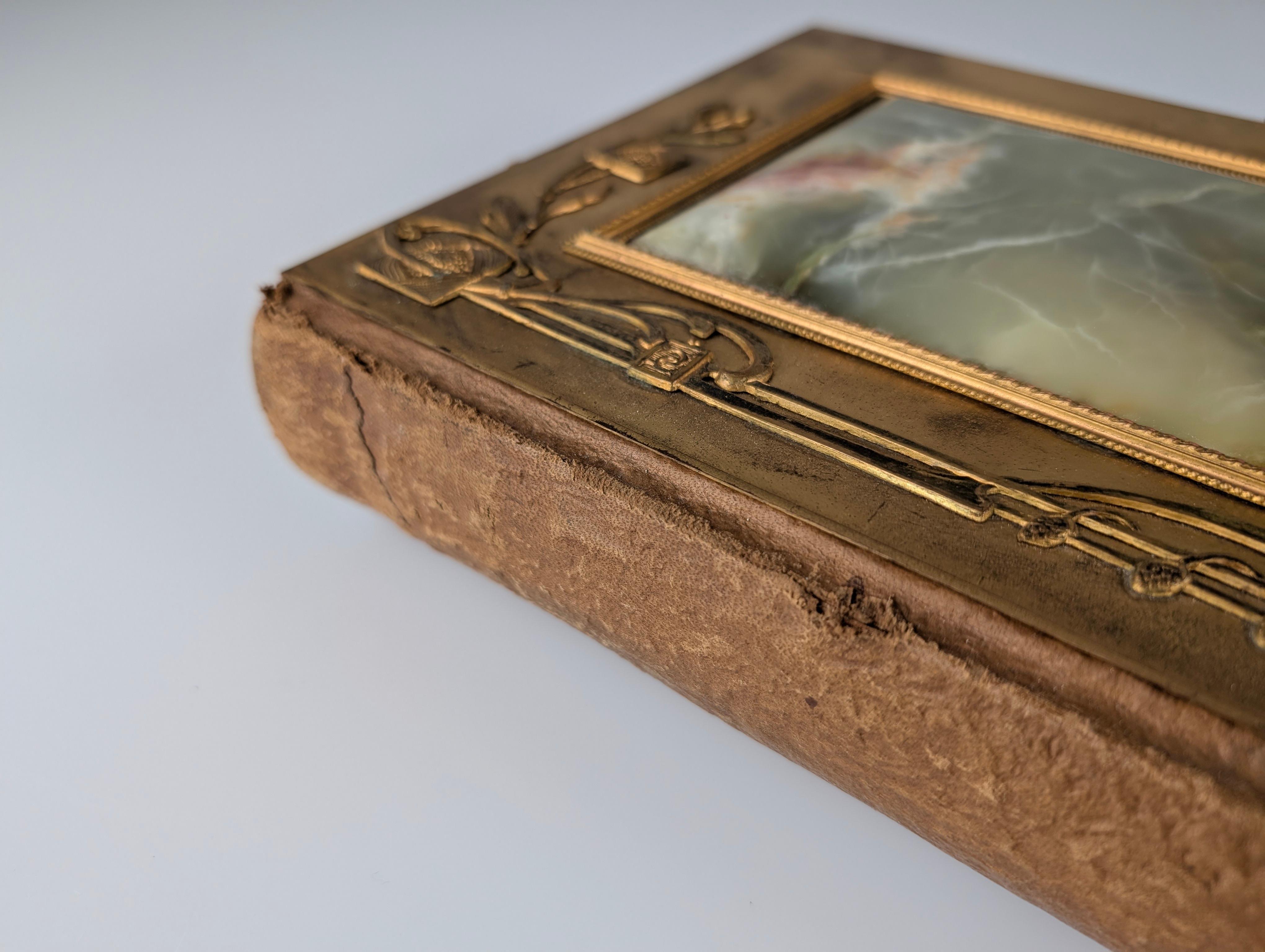 Important album photo impérial russe, bronze doré, onyx, 1907 en vente 9