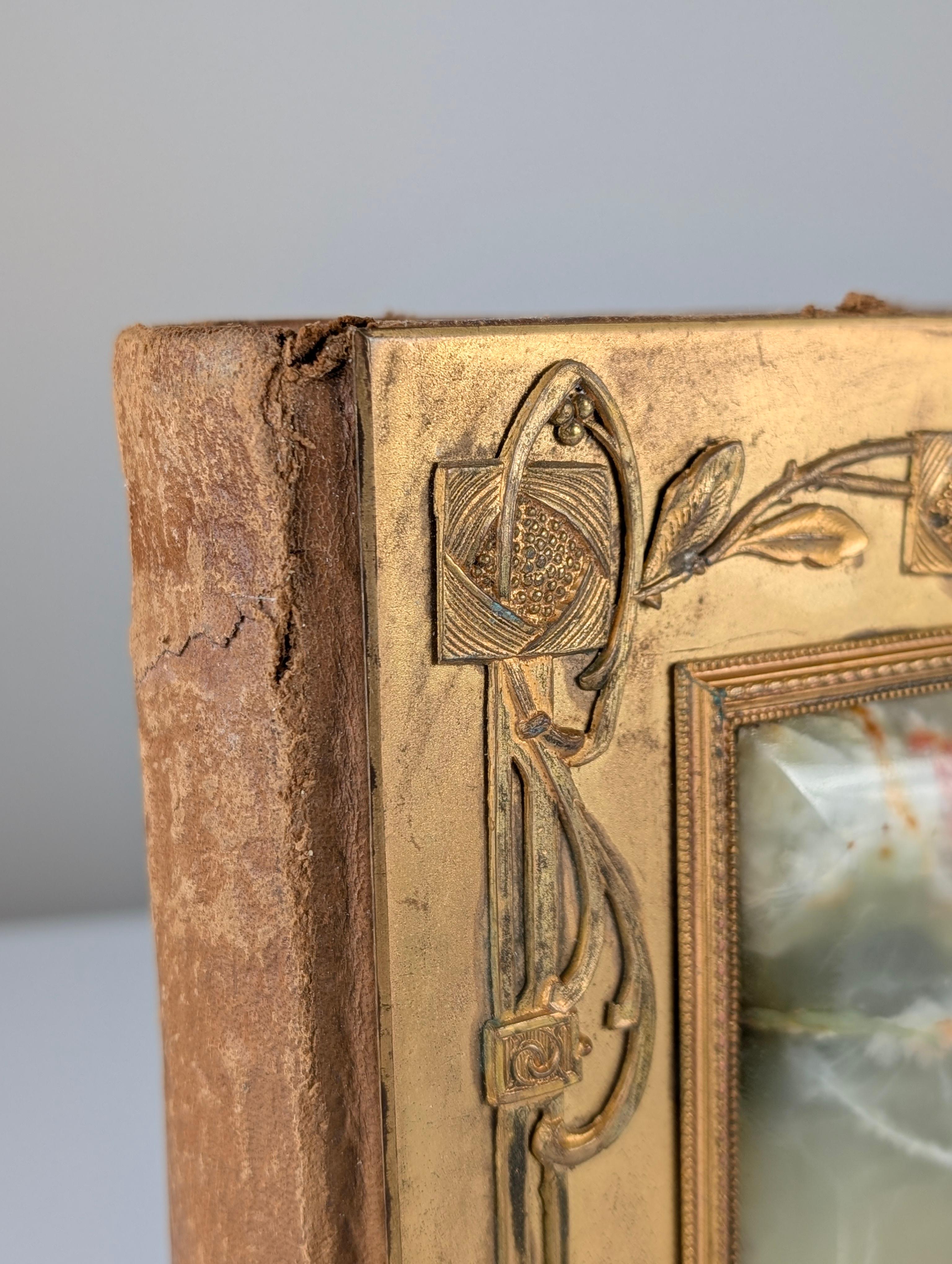 Art nouveau Important album photo impérial russe, bronze doré, onyx, 1907 en vente