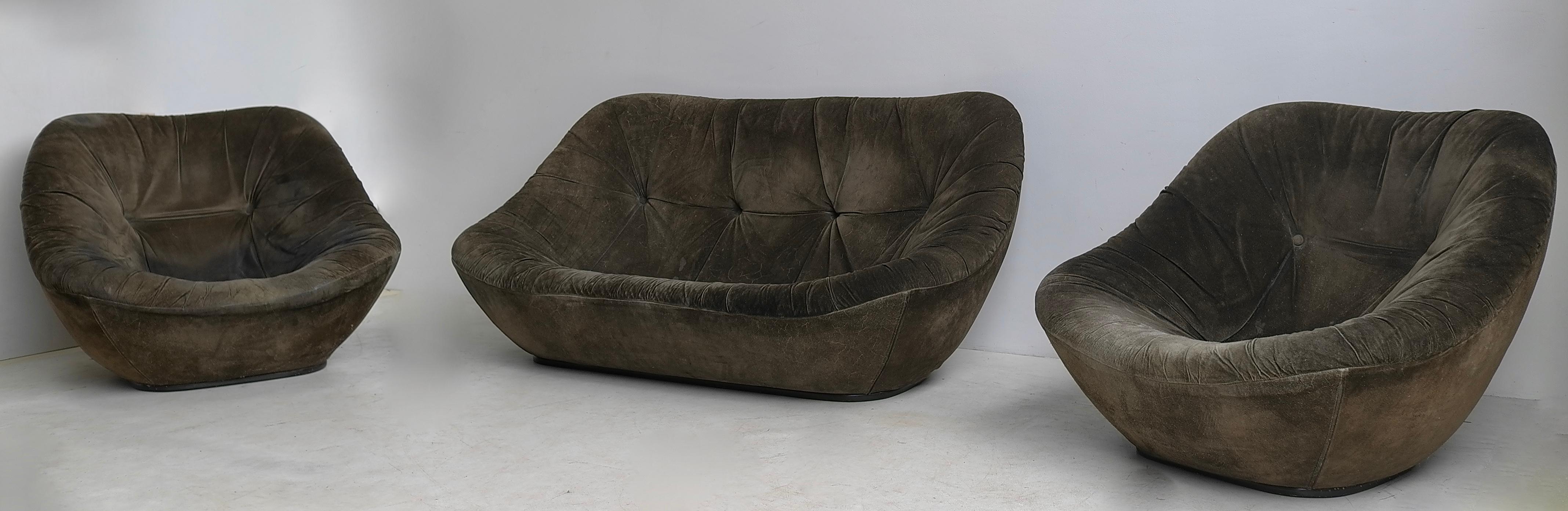 Important Salon, Pierre Paulin Sofa with Two Armchairs in Suede Model Bonnie 500 3