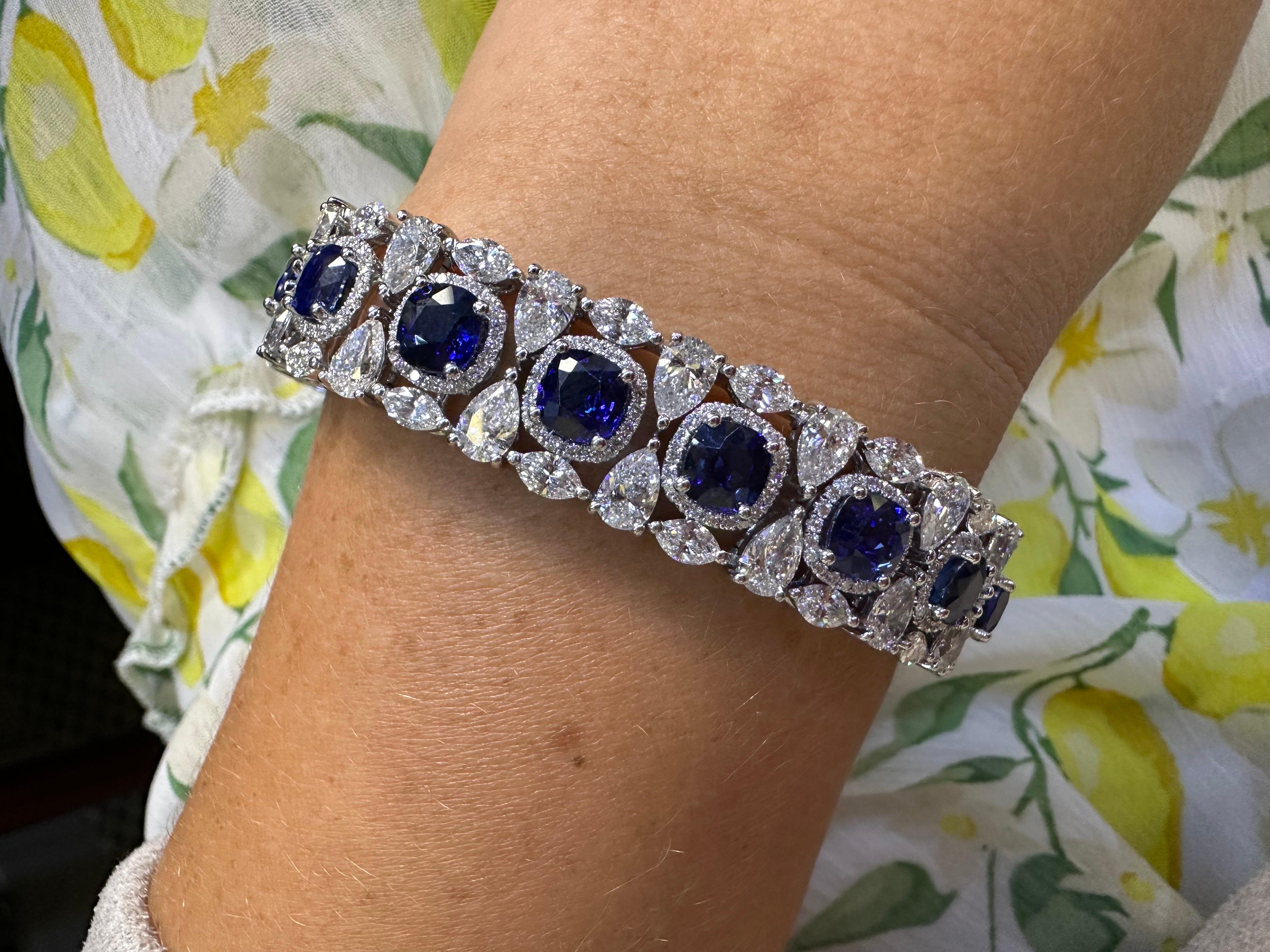 Important Sapphire & Diamond bracelet in 18KT white gold RARE  For Sale 6