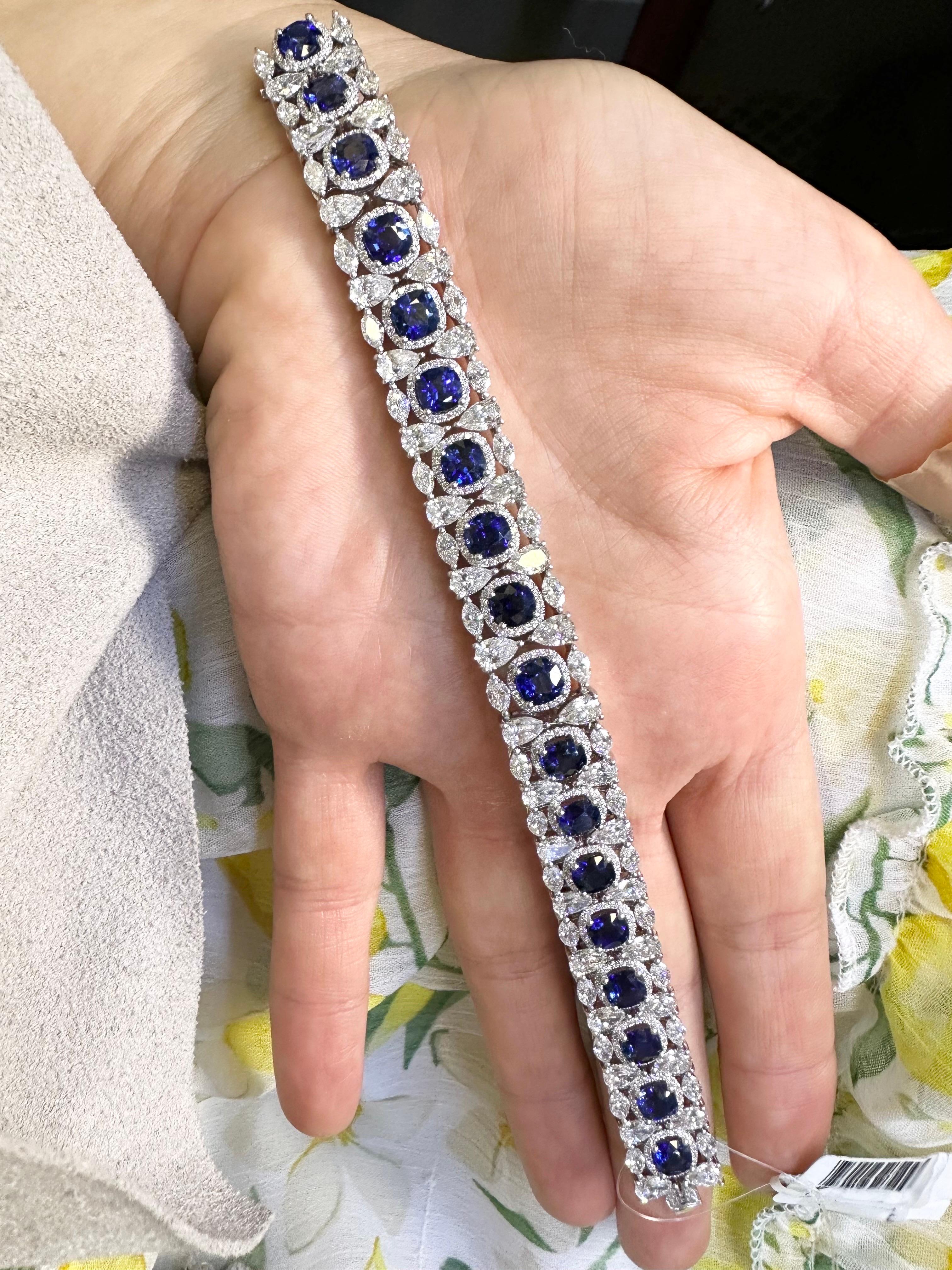 Important Sapphire & Diamond bracelet in 18KT white gold RARE  For Sale 8