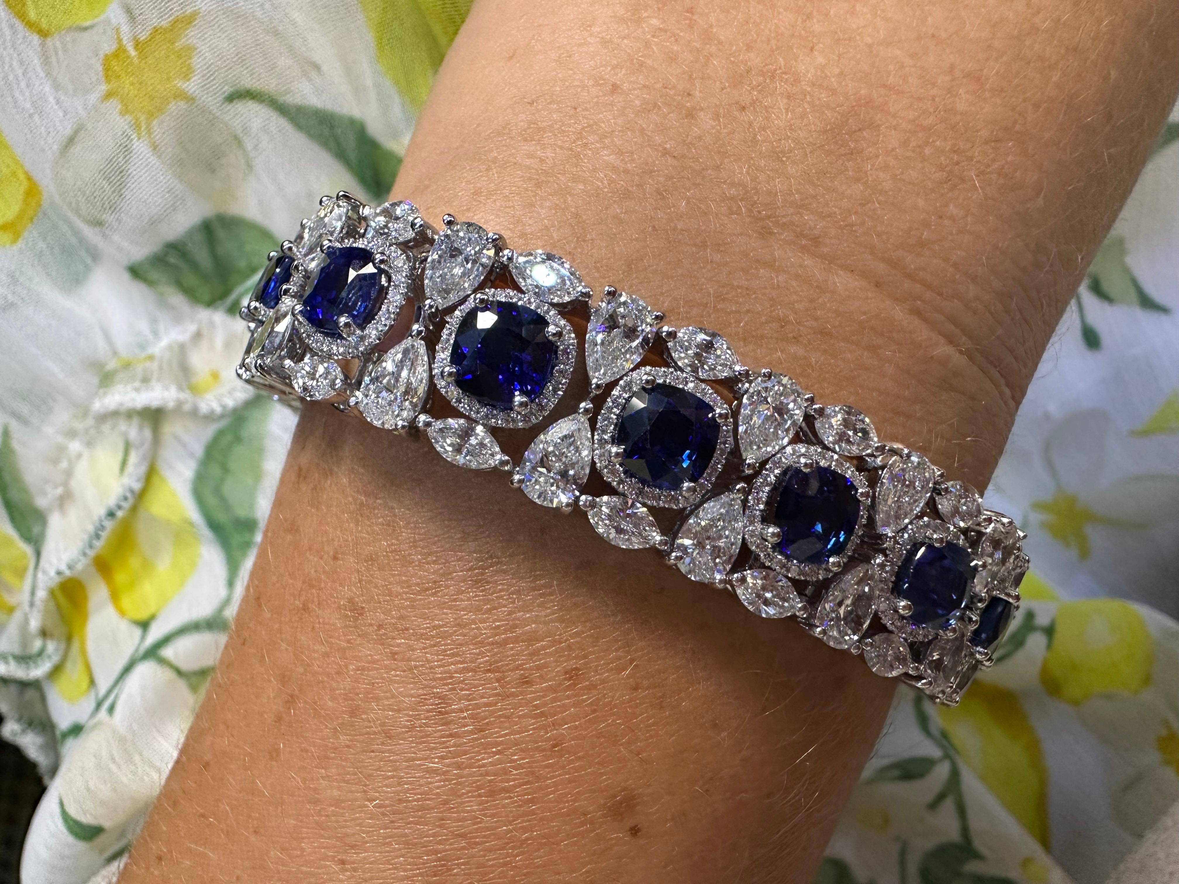 Important Sapphire & Diamond bracelet in 18KT white gold RARE  For Sale 4