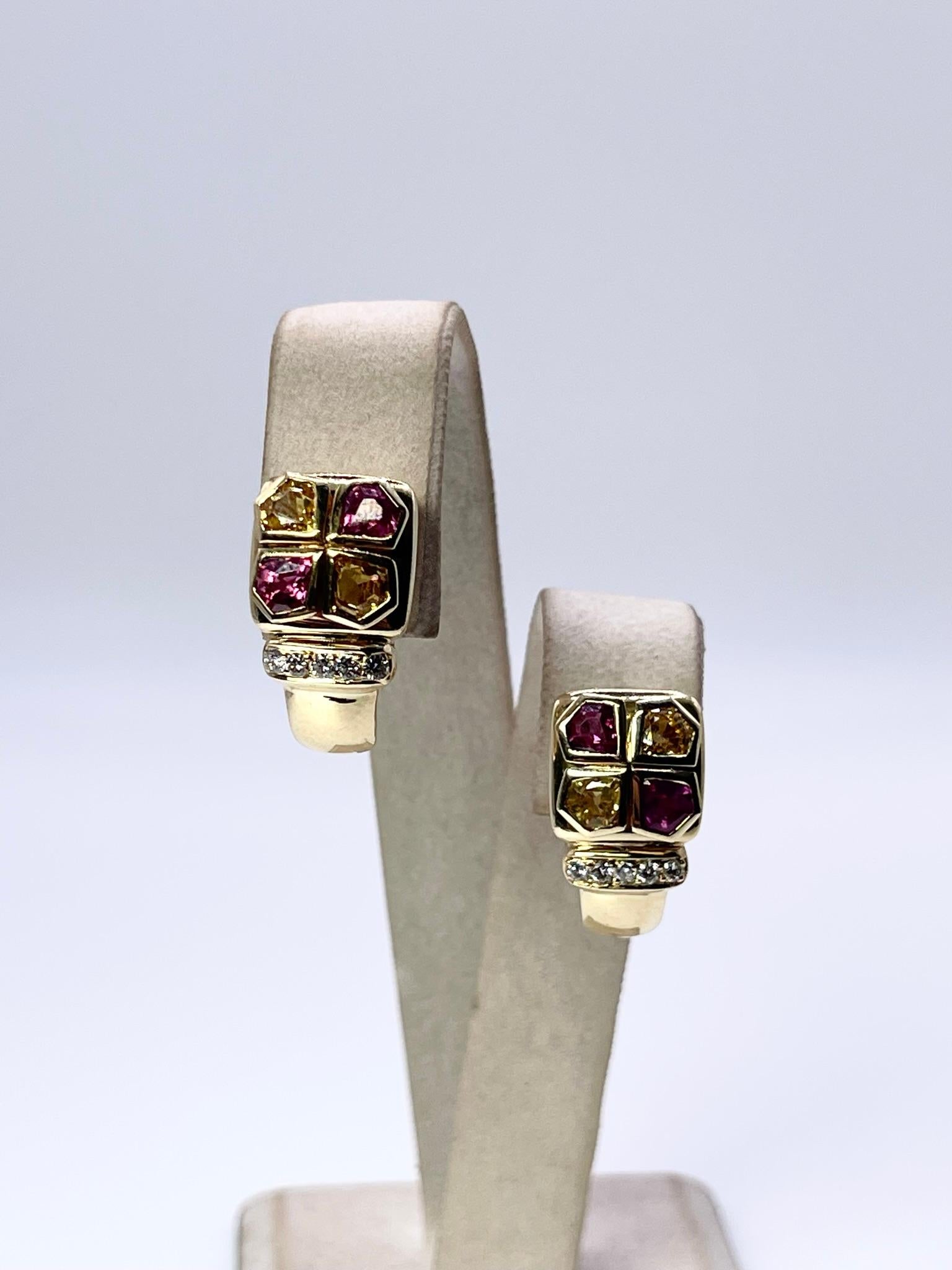 Important Sapphire & Diamond earrings 18KT yellow gold Estate Rare Find Ruby In Excellent Condition For Sale In Jupiter, FL
