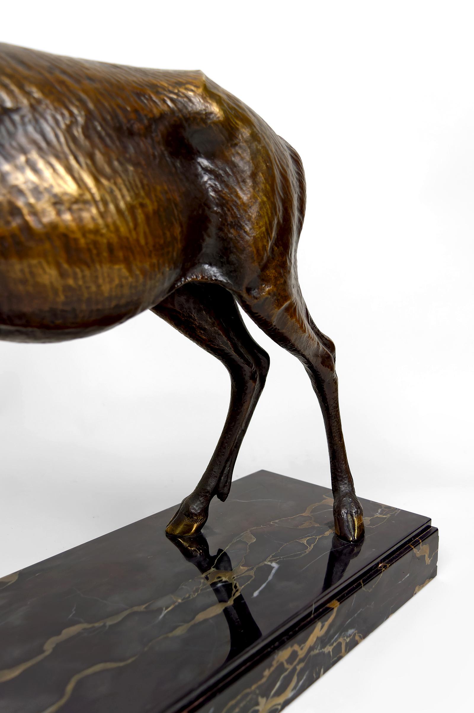 Importante Lámpara Escultórica de Bronce y Mármol, Ciervo, Art Decó, Francia, Años 30 en venta 9