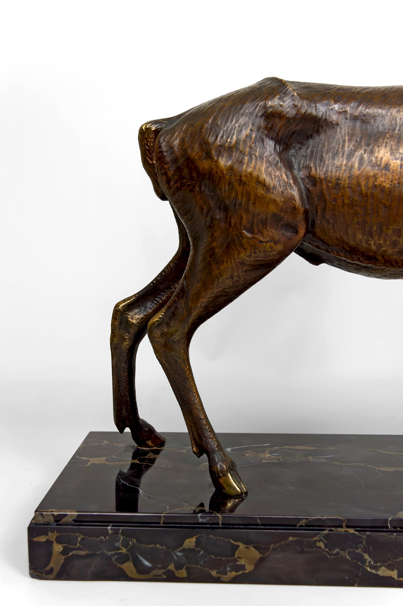 Importante Lámpara Escultórica de Bronce y Mármol, Ciervo, Art Decó, Francia, Años 30 en venta 13