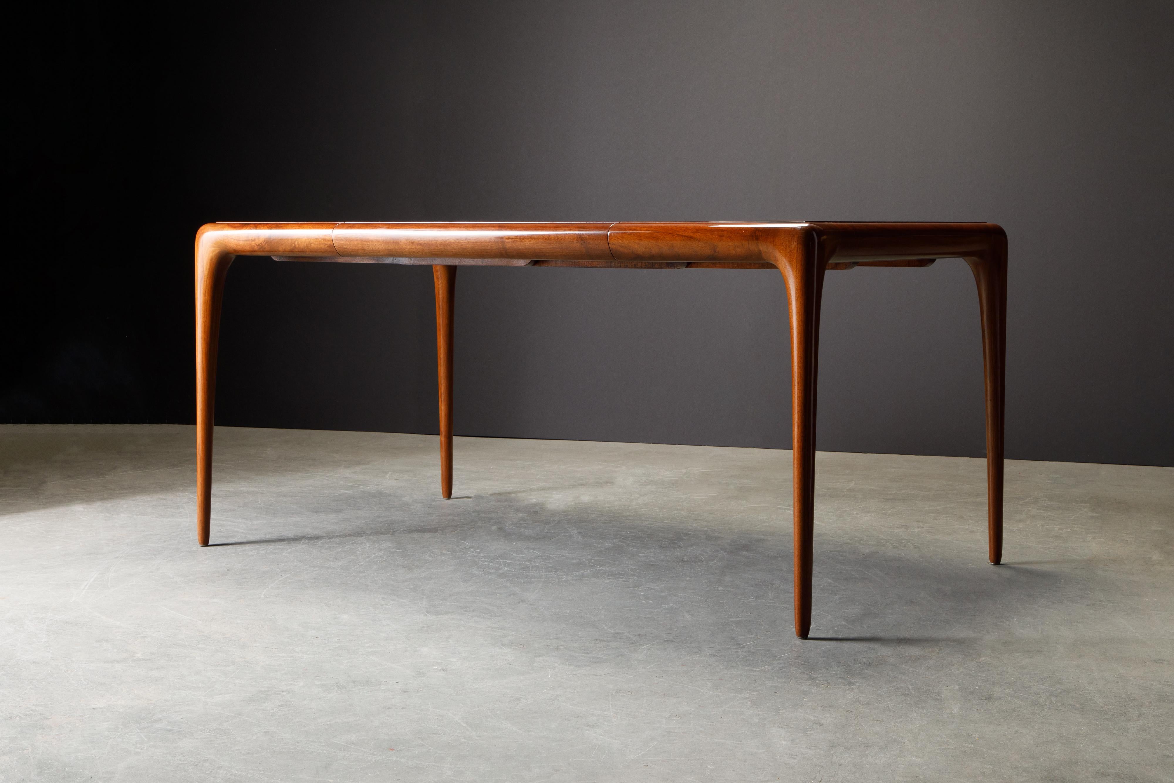 This rare and important sculptural walnut and burl extension table by Vladimir Kagan for Kagan-Dreyfuss was designed and produced in the 1950s, this example for Alina Roisen in Park Avenue New York, during Kagan's partnership with Hugo Dreyfuss