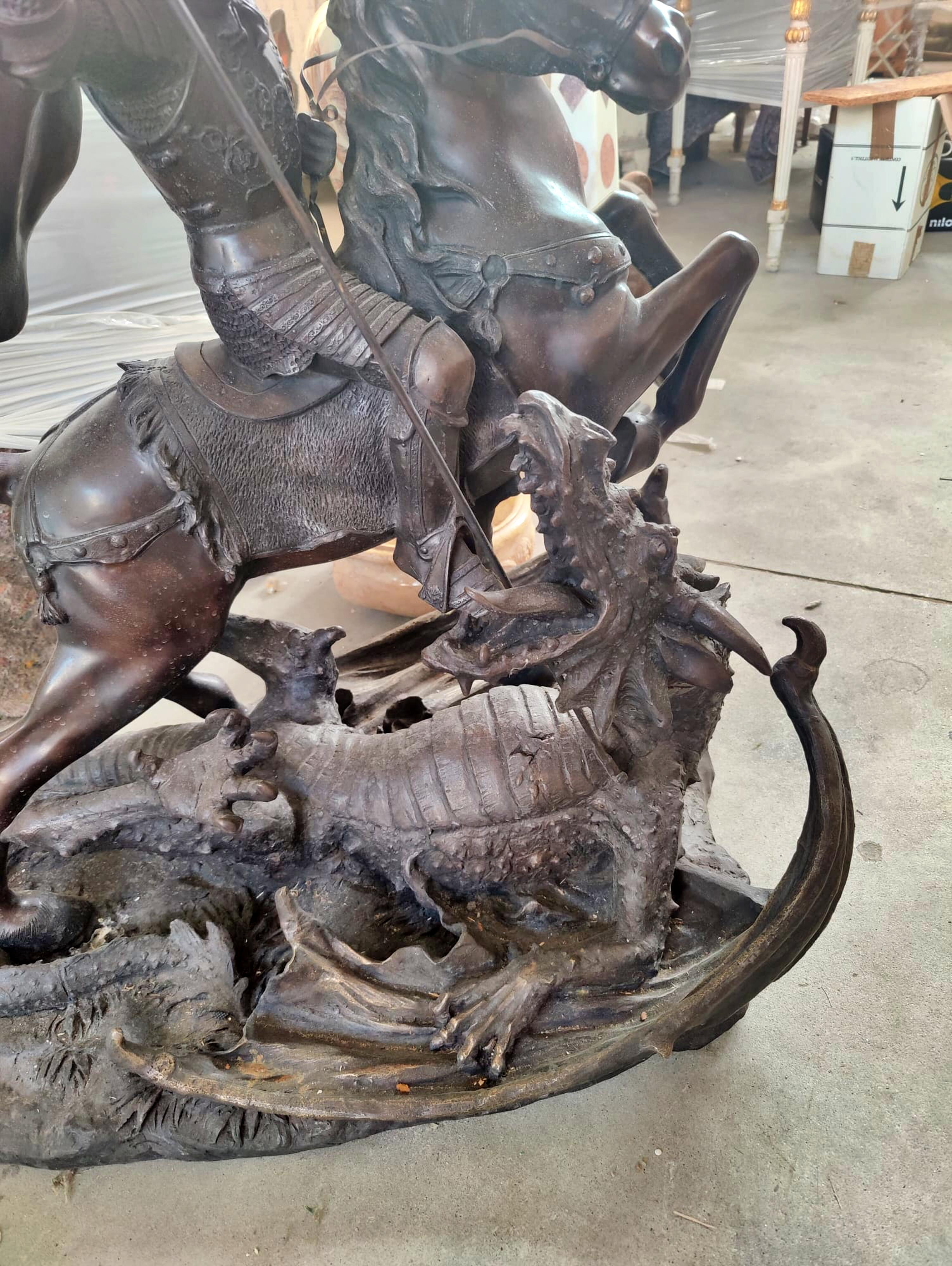 Importante escultura 