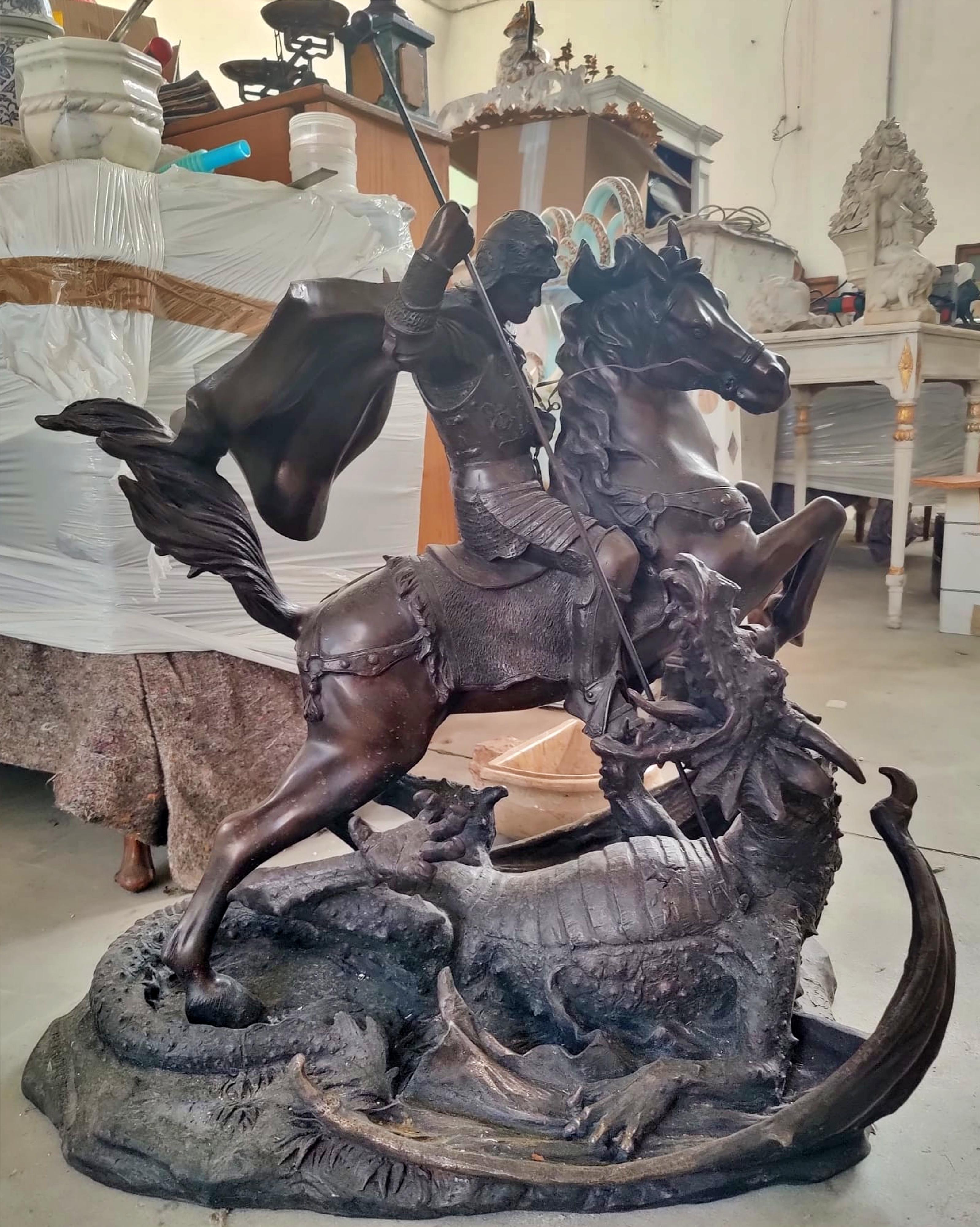 Importante escultura 