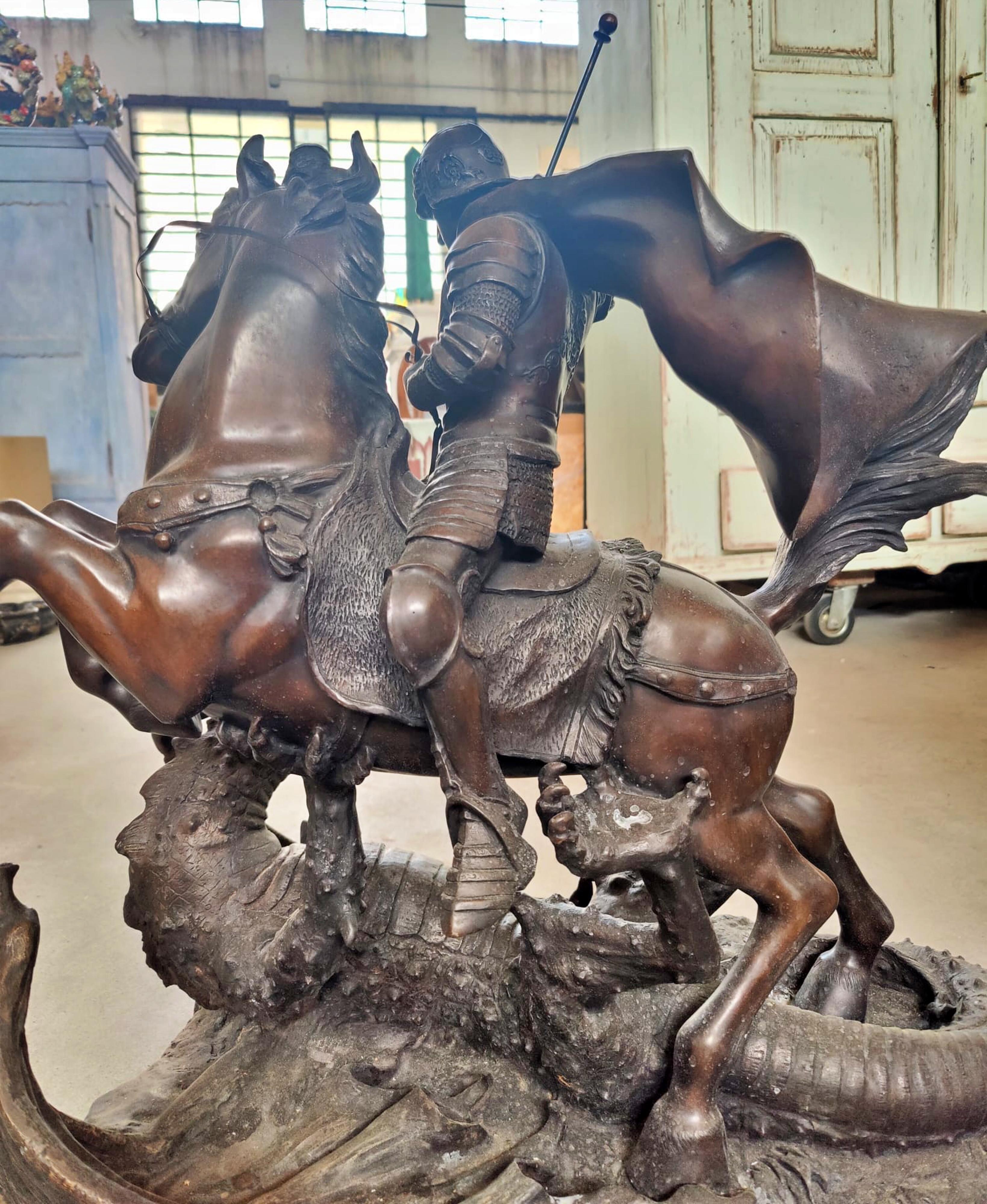 Importante escultura 
