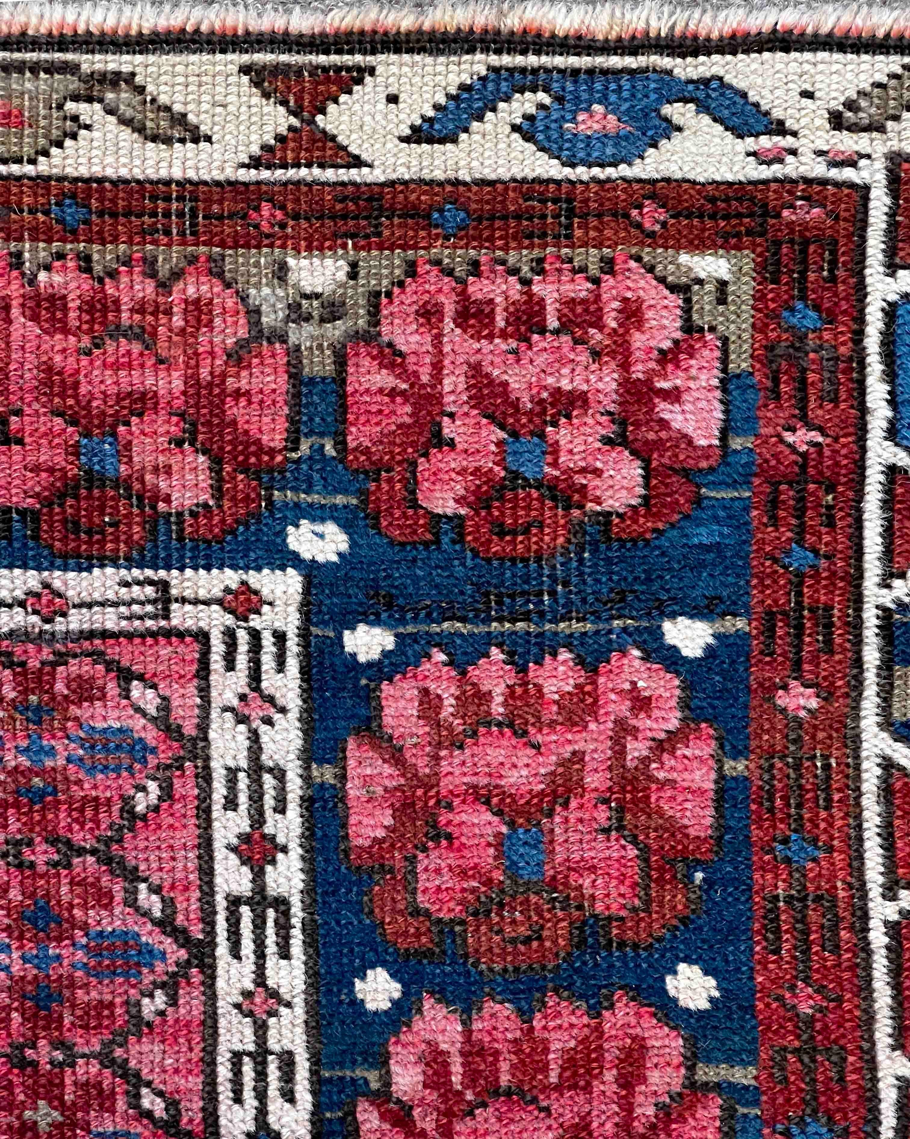  Important Seikhour Rug from Russia , 19th Century - N° 640 For Sale 2
