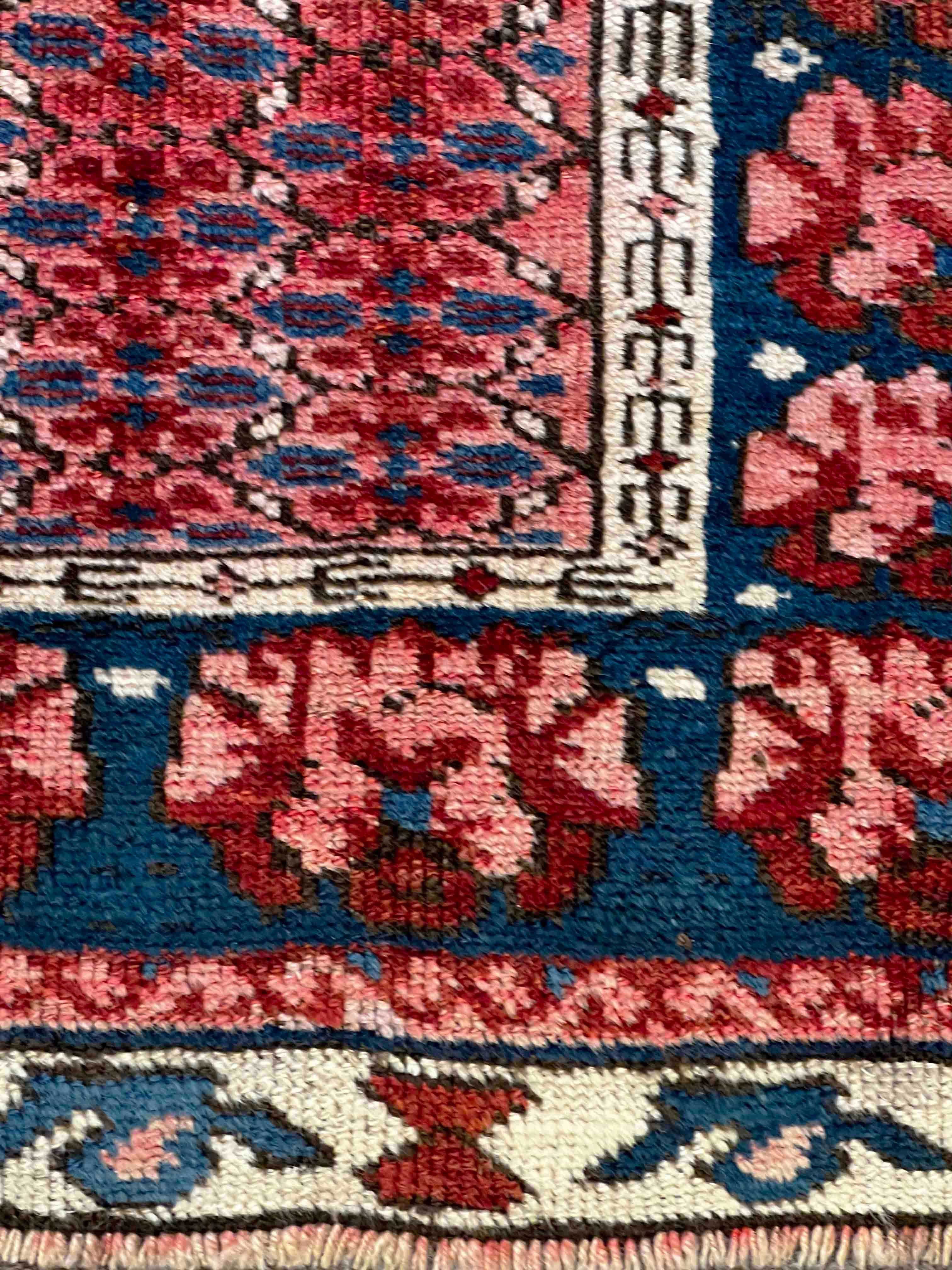  Important Seikhour Rug from Russia , 19th Century - N° 640 For Sale 4