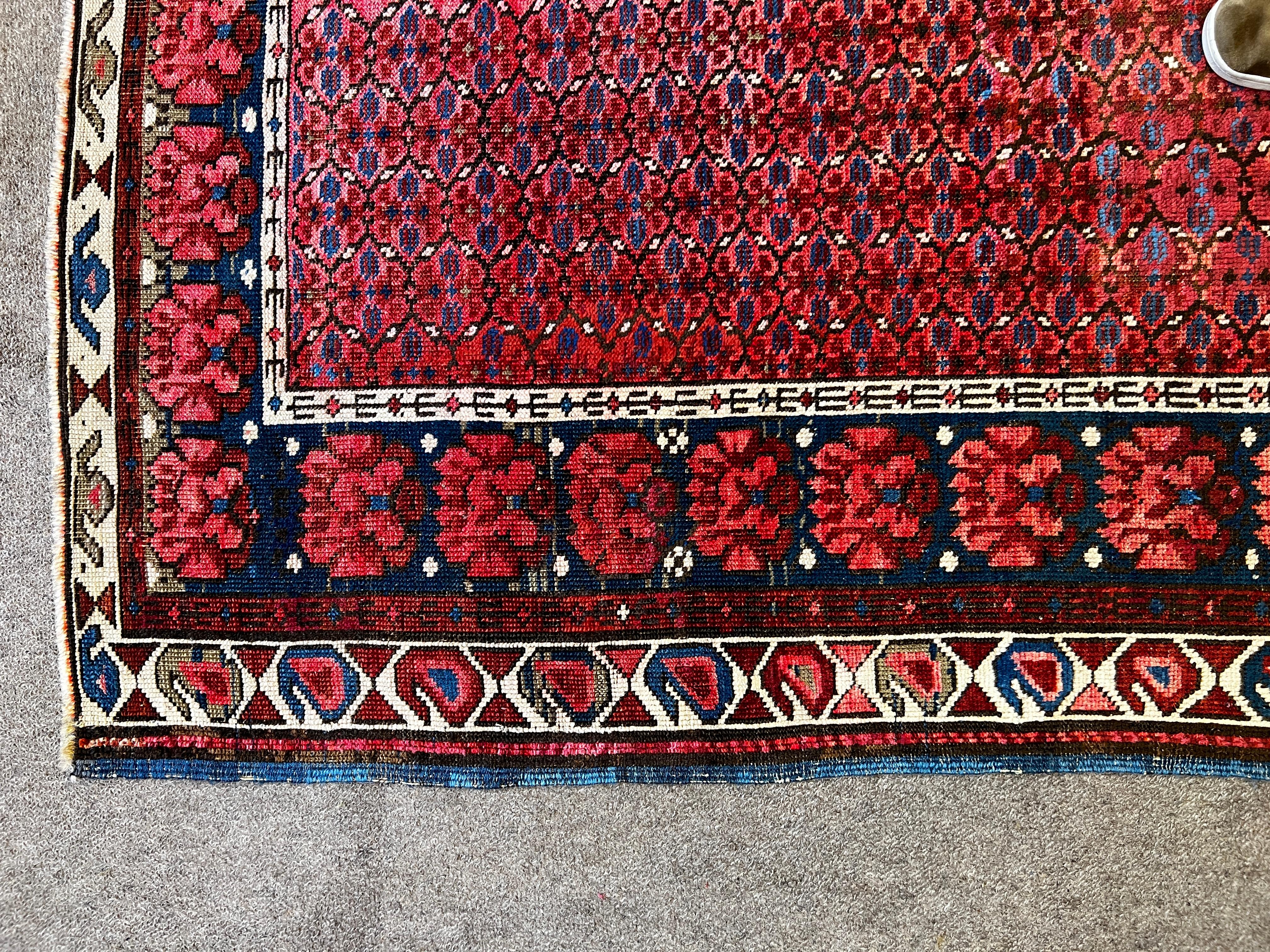 Mid-19th Century  Important Seikhour Rug from Russia , 19th Century - N° 640 For Sale