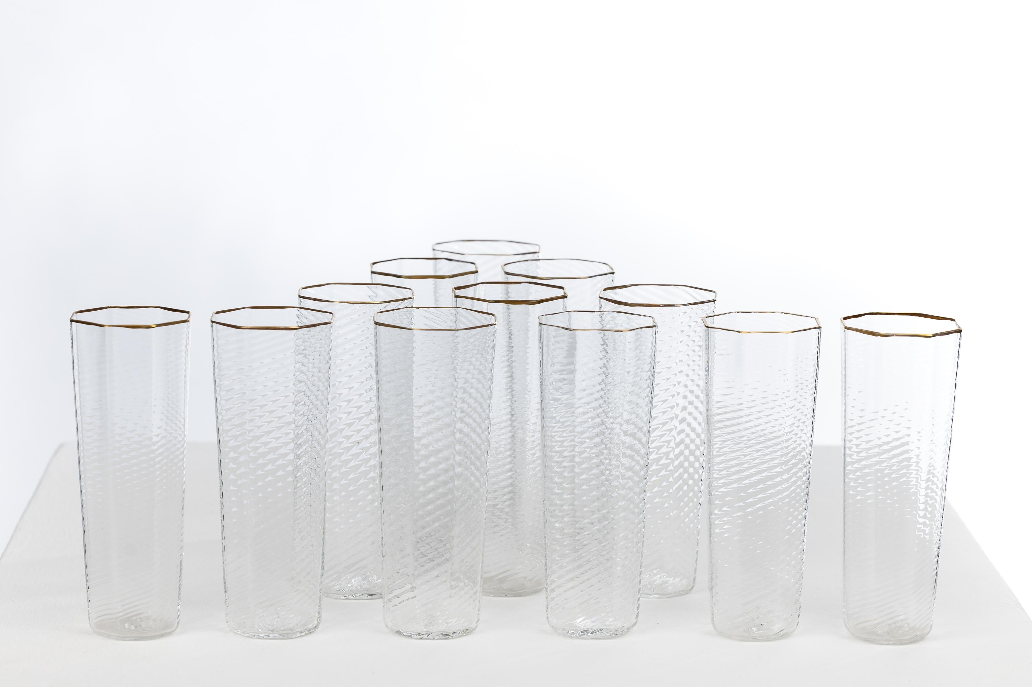 Importante juego de 12 vasos, vajilla, oro, diseño Murano Venini, años 70 Italia Italiano en venta