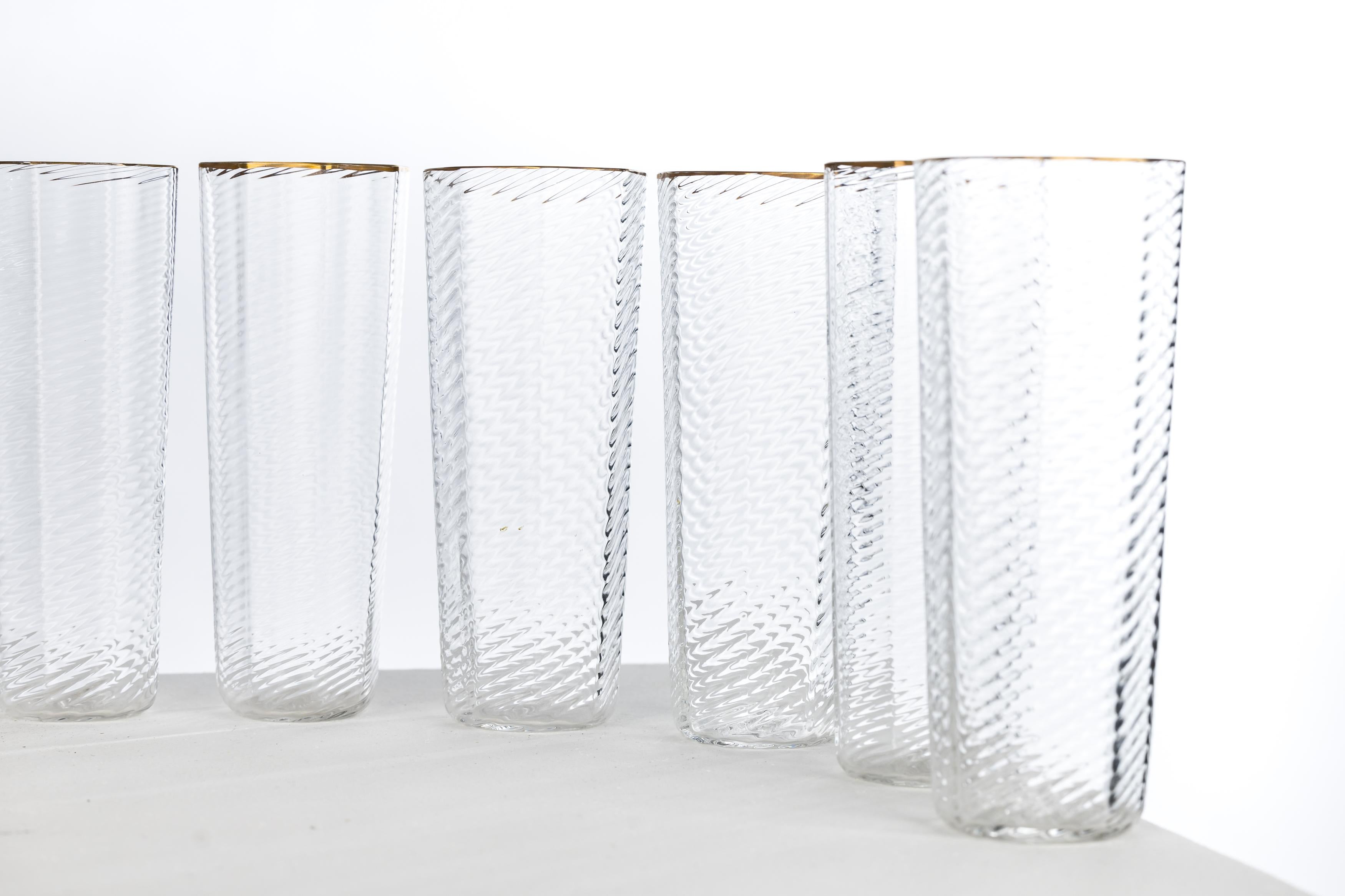 Importante juego de 12 vasos, vajilla, oro, diseño Murano Venini, años 70 Italia en venta 1