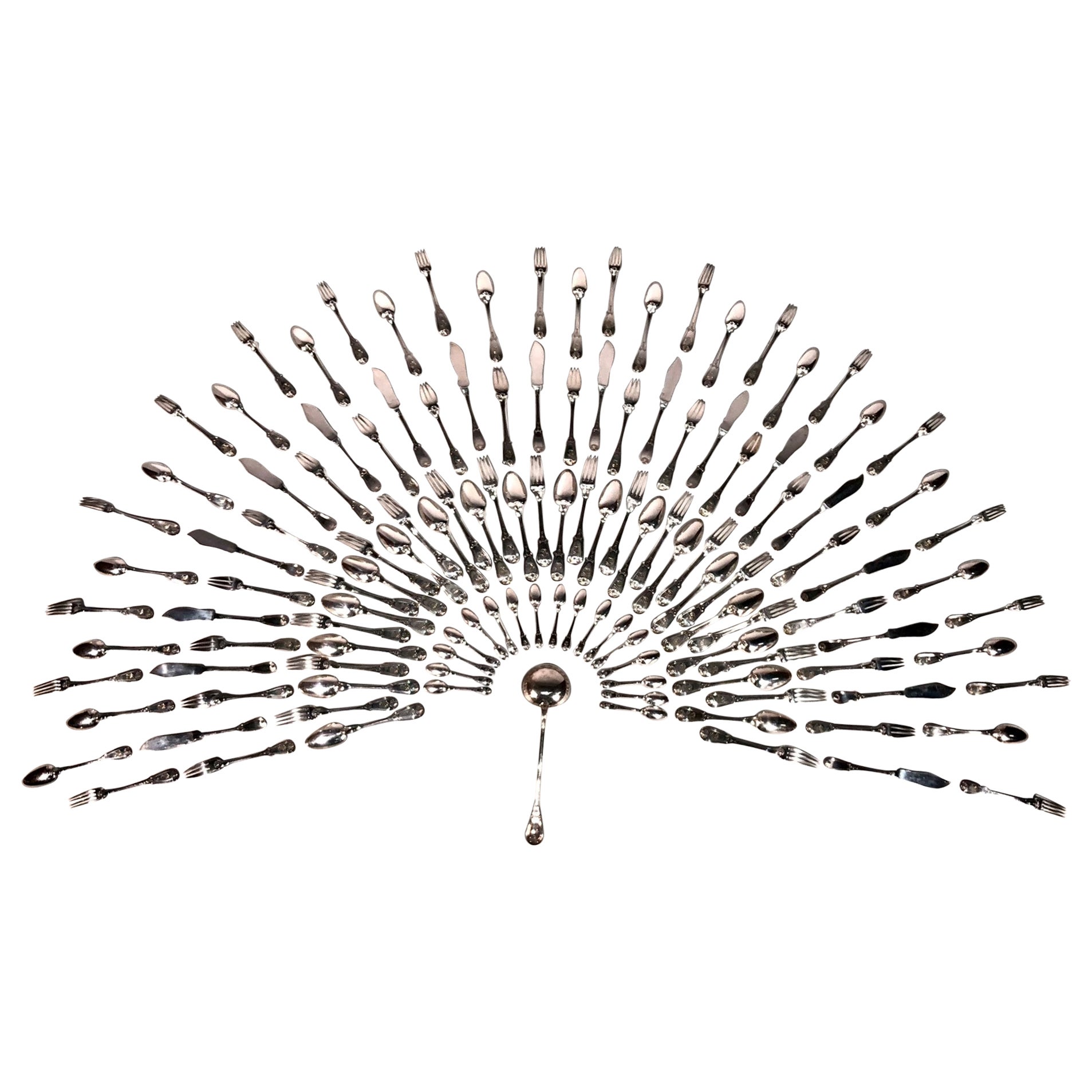 Important ensemble de 126 pièces de couverts en argent sterling par L.LAPAR