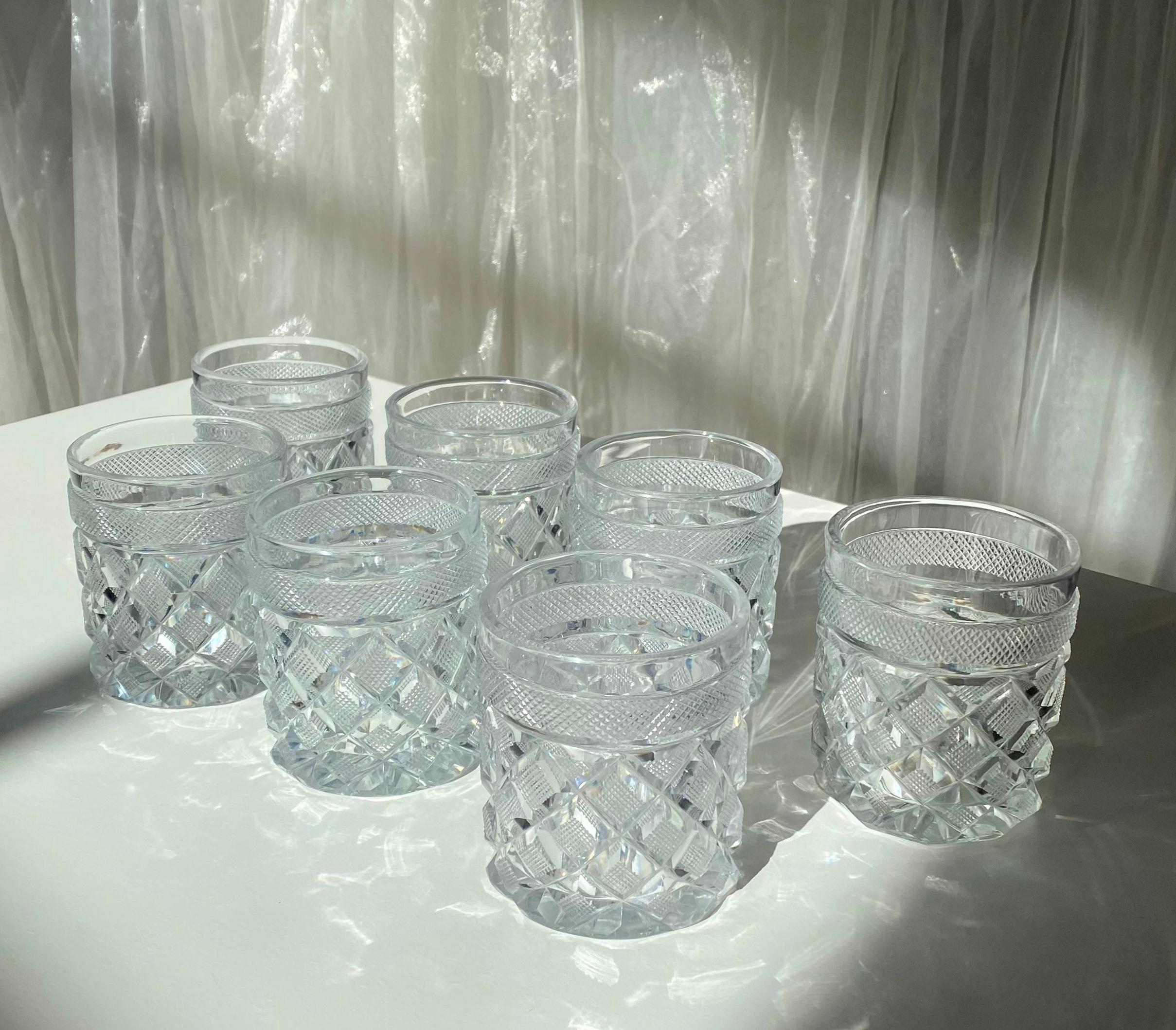 Important Set of 7 Empire Baccarat Tumbler glasses, Sainte Anne in Voneche 1810. For Sale 6