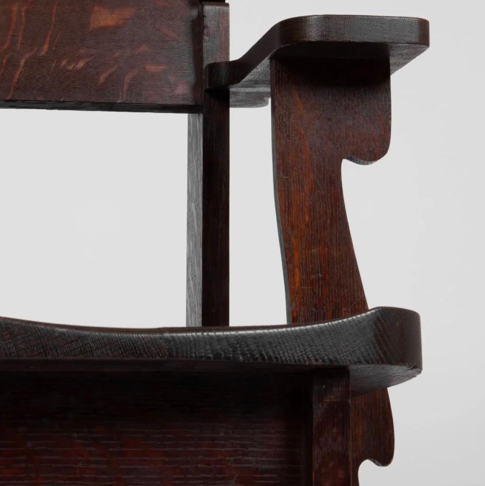 Importante set di poltrone in Oak Oak di Charles Rohlfs firmate e datate 1903 in vendita 3